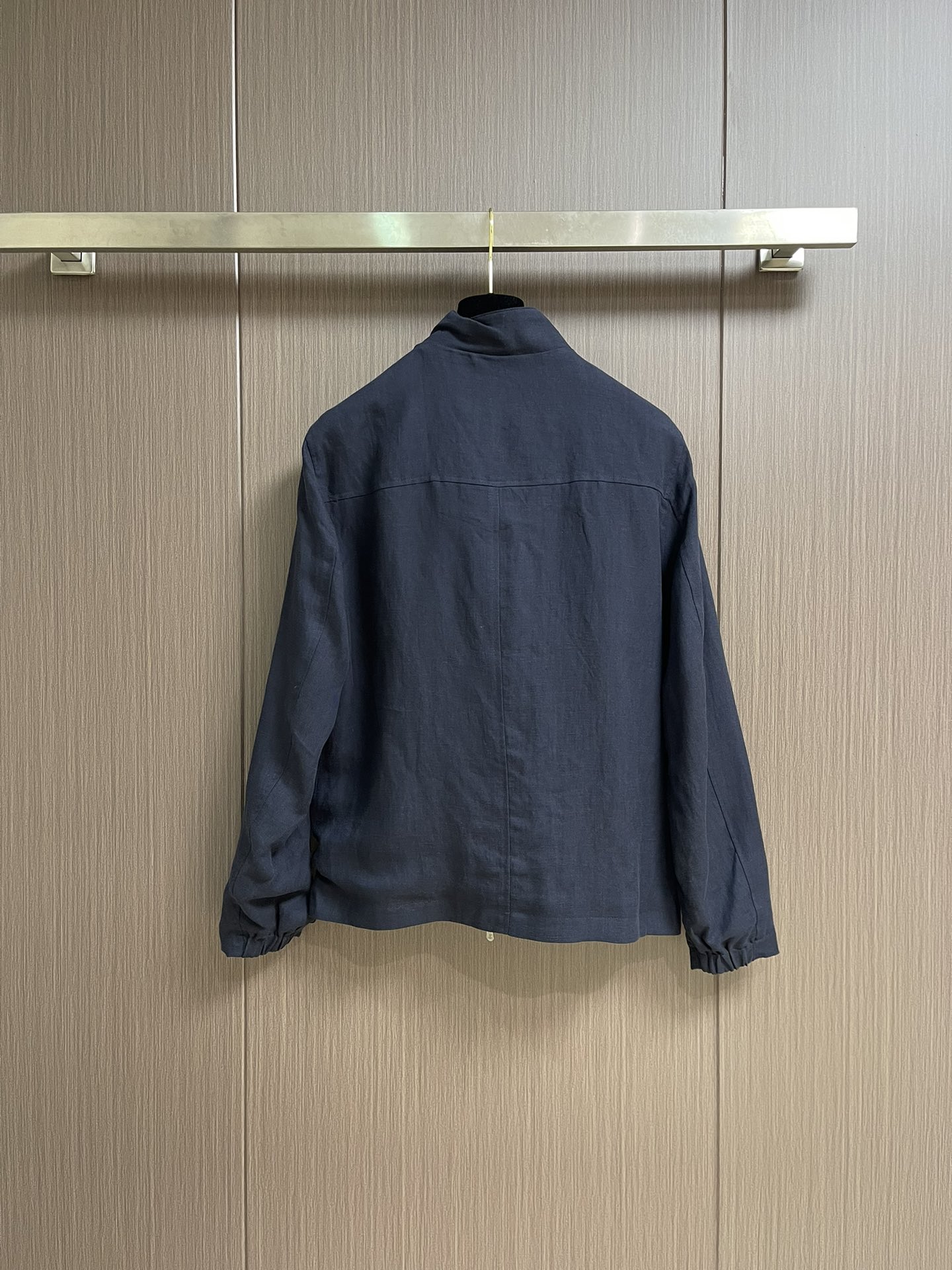 
BC 2025s春夏新款轻薄亚麻外套，男士刺绣徽标商务休闲夹克外套！选用客供定织定染轻薄天丝亚麻面料打