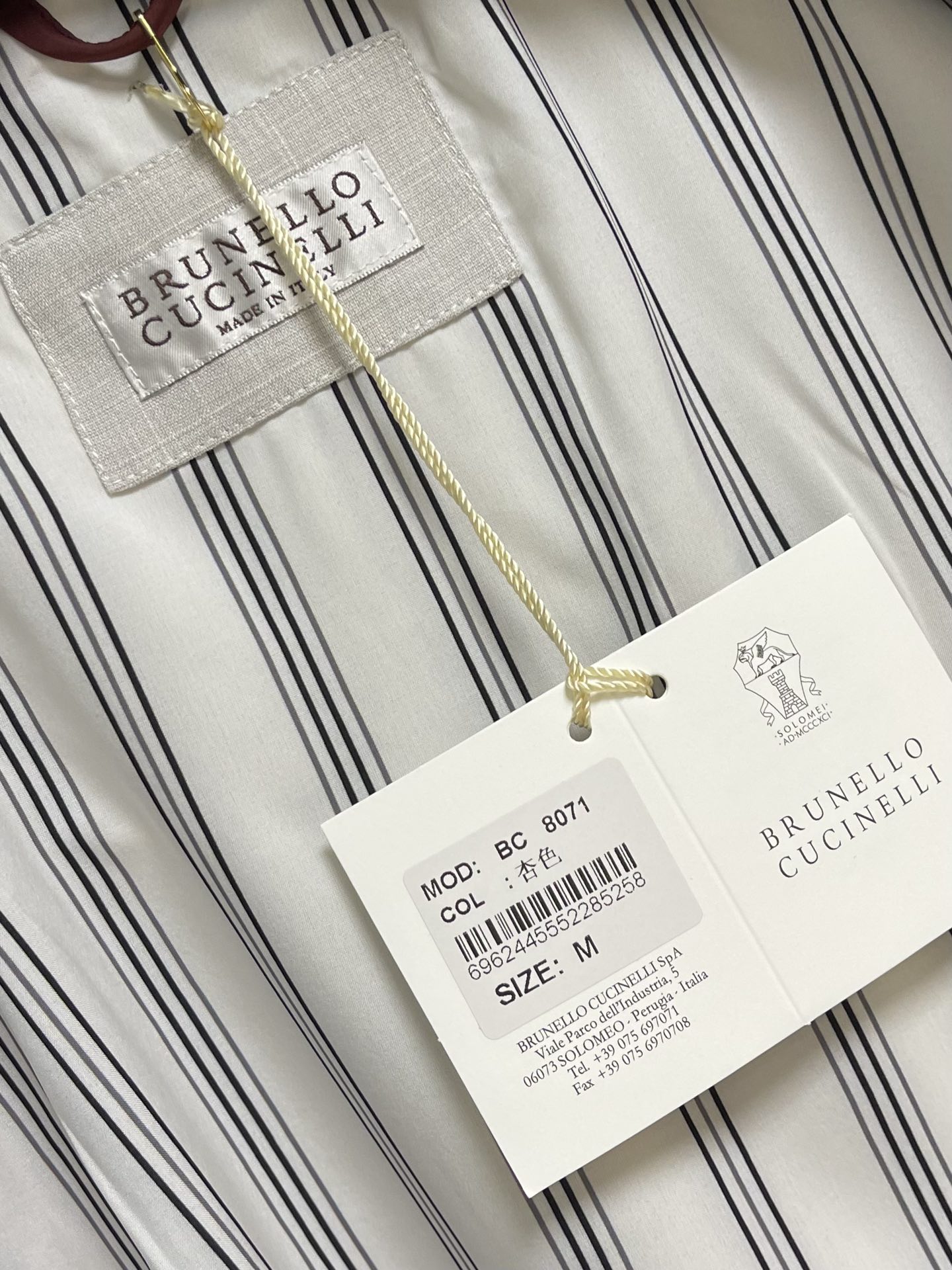 
BC 2025s春夏新款轻薄亚麻外套，男士刺绣徽标商务休闲夹克外套！选用客供定织定染轻薄天丝亚麻面料打