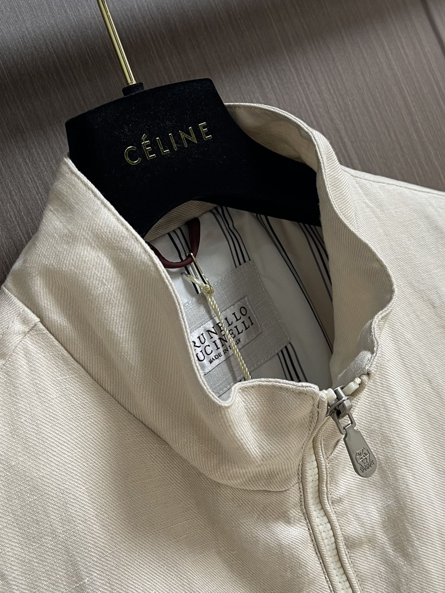 
BC 2025s春夏新款轻薄亚麻外套，男士刺绣徽标商务休闲夹克外套！选用客供定织定染轻薄天丝亚麻面料打