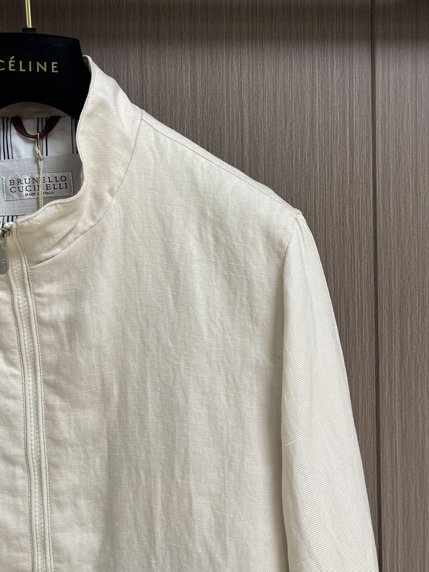 
BC 2025s春夏新款轻薄亚麻外套，男士刺绣徽标商务休闲夹克外套！选用客供定织定染轻薄天丝亚麻面料打