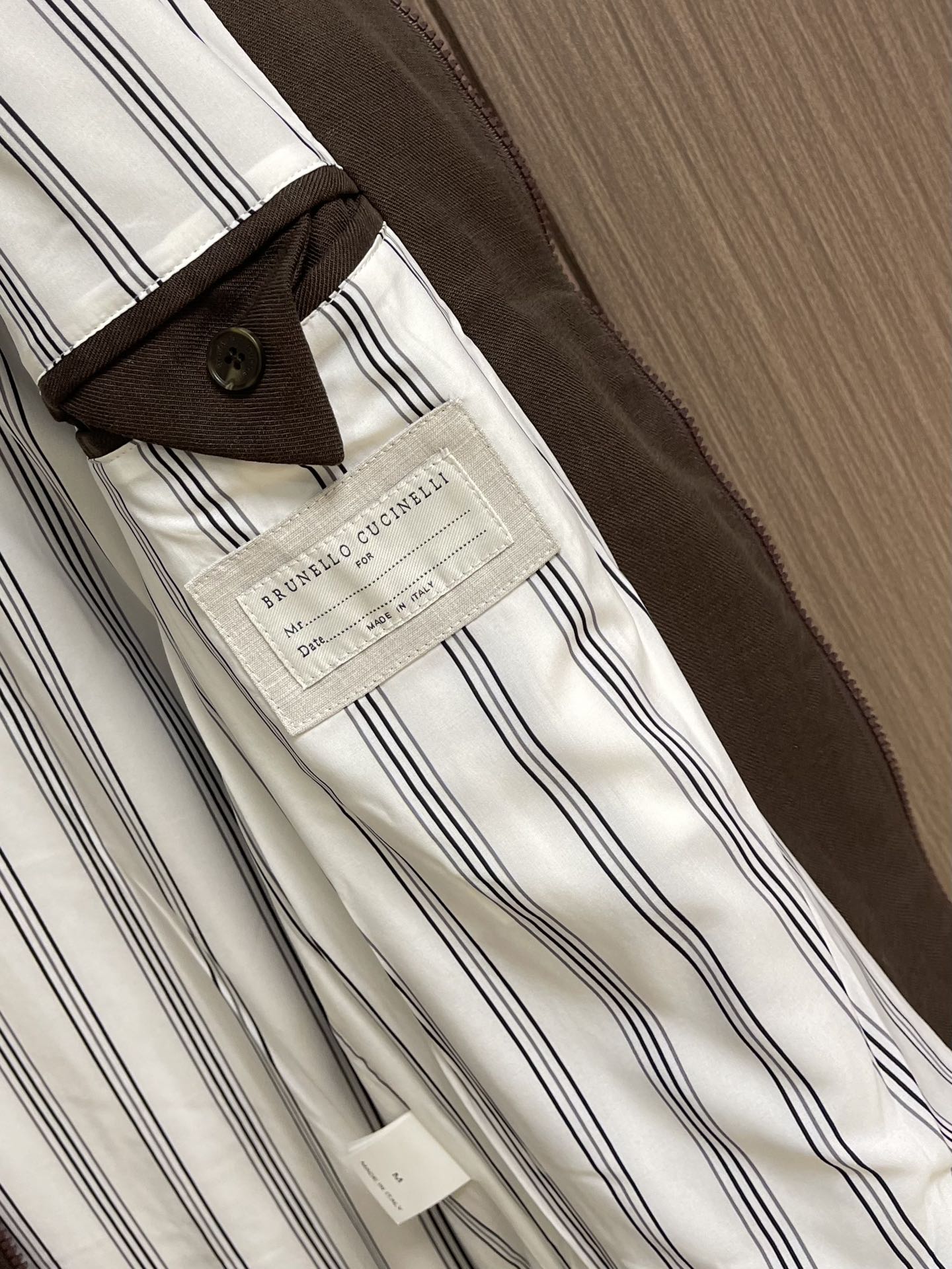 
BC 2025s春夏新款轻薄亚麻外套，男士刺绣徽标商务休闲夹克外套！选用客供定织定染轻薄天丝亚麻面料打