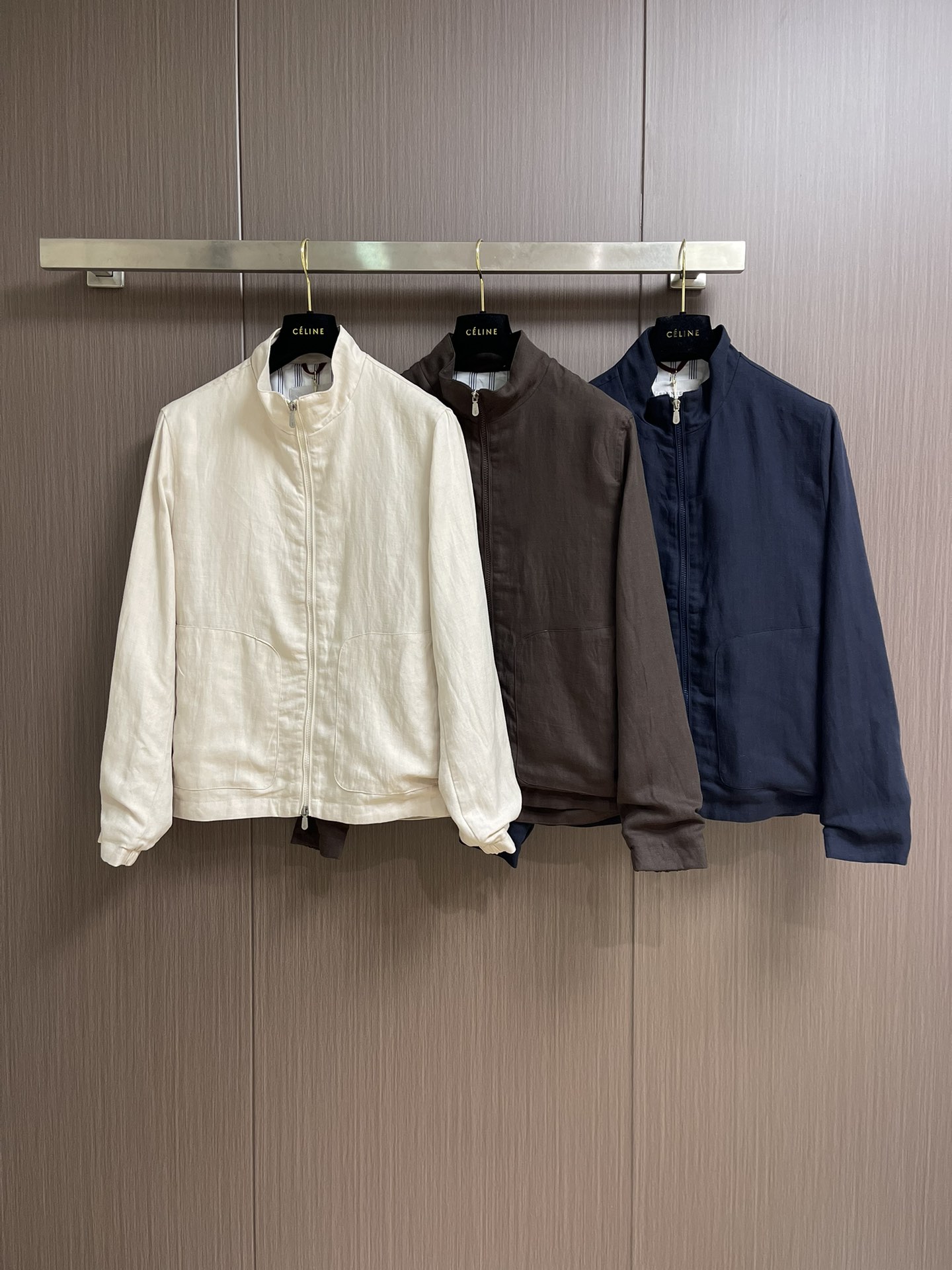 
BC 2025s春夏新款轻薄亚麻外套，男士刺绣徽标商务休闲夹克外套！选用客供定织定染轻薄天丝亚麻面料打