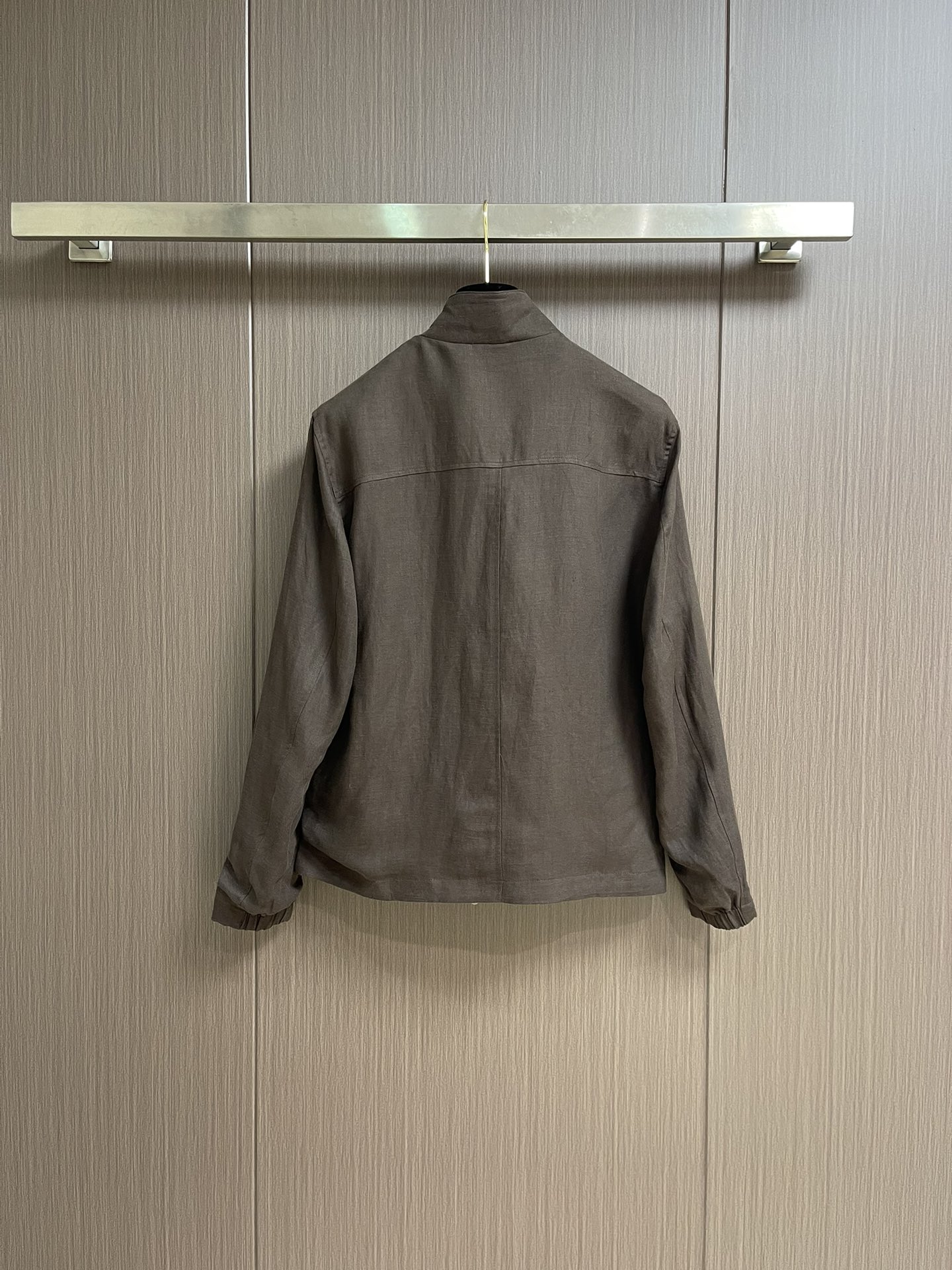 
BC 2025s春夏新款轻薄亚麻外套，男士刺绣徽标商务休闲夹克外套！选用客供定织定染轻薄天丝亚麻面料打