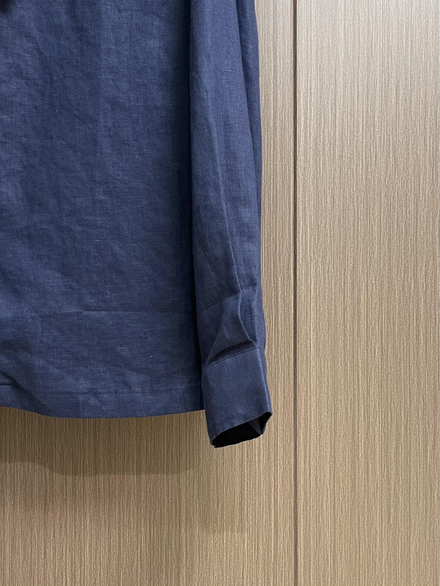 
BC 古巴领口袋长袖纯亚麻衬衣！带你领略复古与现代的完你玩转色彩的一款亚麻长袖衬衫 经典独特设计的古巴