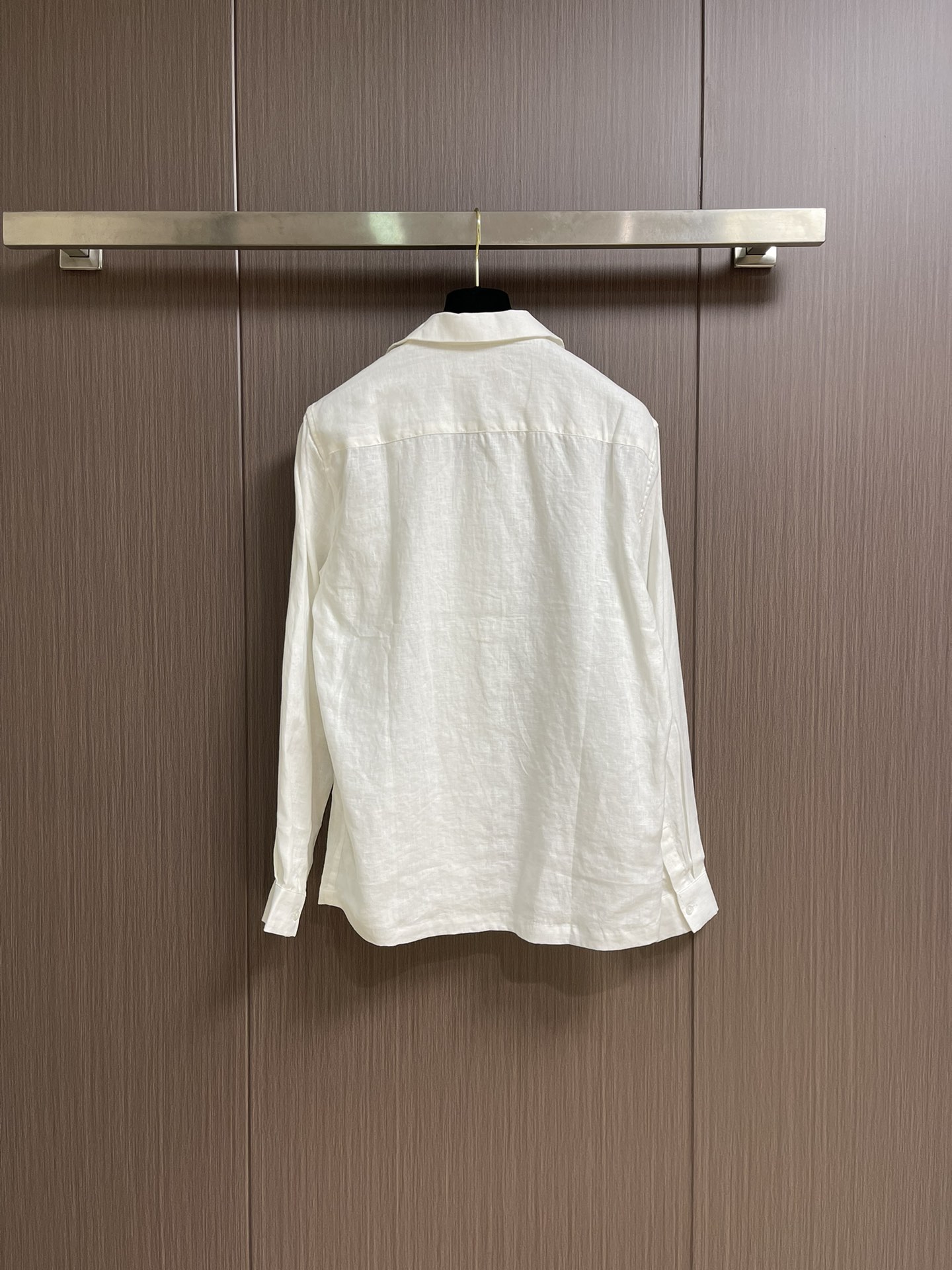 
BC 古巴领口袋长袖纯亚麻衬衣！带你领略复古与现代的完你玩转色彩的一款亚麻长袖衬衫 经典独特设计的古巴