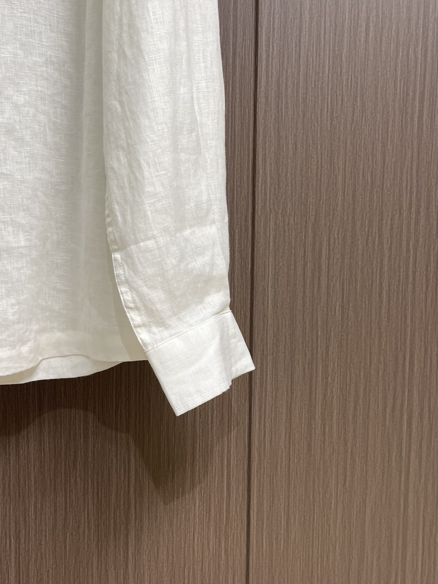 
BC 古巴领口袋长袖纯亚麻衬衣！带你领略复古与现代的完你玩转色彩的一款亚麻长袖衬衫 经典独特设计的古巴