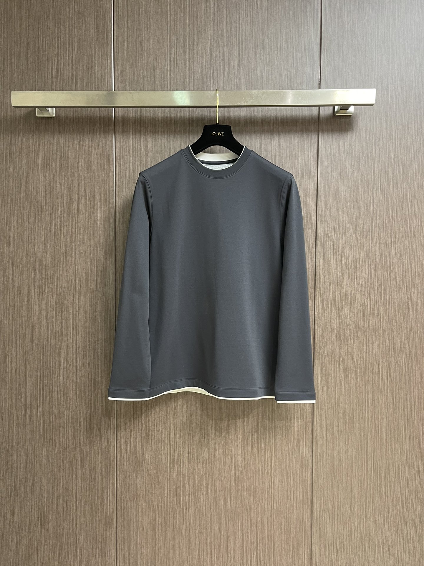 NO:516755,BC Brunello Cucinelli 2025SS Fall New Product Fake Two-Piece Long Sleeve T-Shirt, handsome, fashionable, simple and versatile. Fabric cotton is not only crisp, maintains a fashionable silhouette, but also comfortable to wear, and the yarn is more delicate. Size M-3XL, brunello cucinelli,tees, t-shirt, alexander wang19860909BC Brunello Cucinelli 2025SS秋季新品假两件长袖T恤,帅气时尚,简约百搭款.面料棉 不仅挺括,保持潮流的廓形,又穿着舒适,纱织更细腻.尺码M-3XL,,brunello cucinelli,tees，t-shirt,alexander wang,Men's clothing