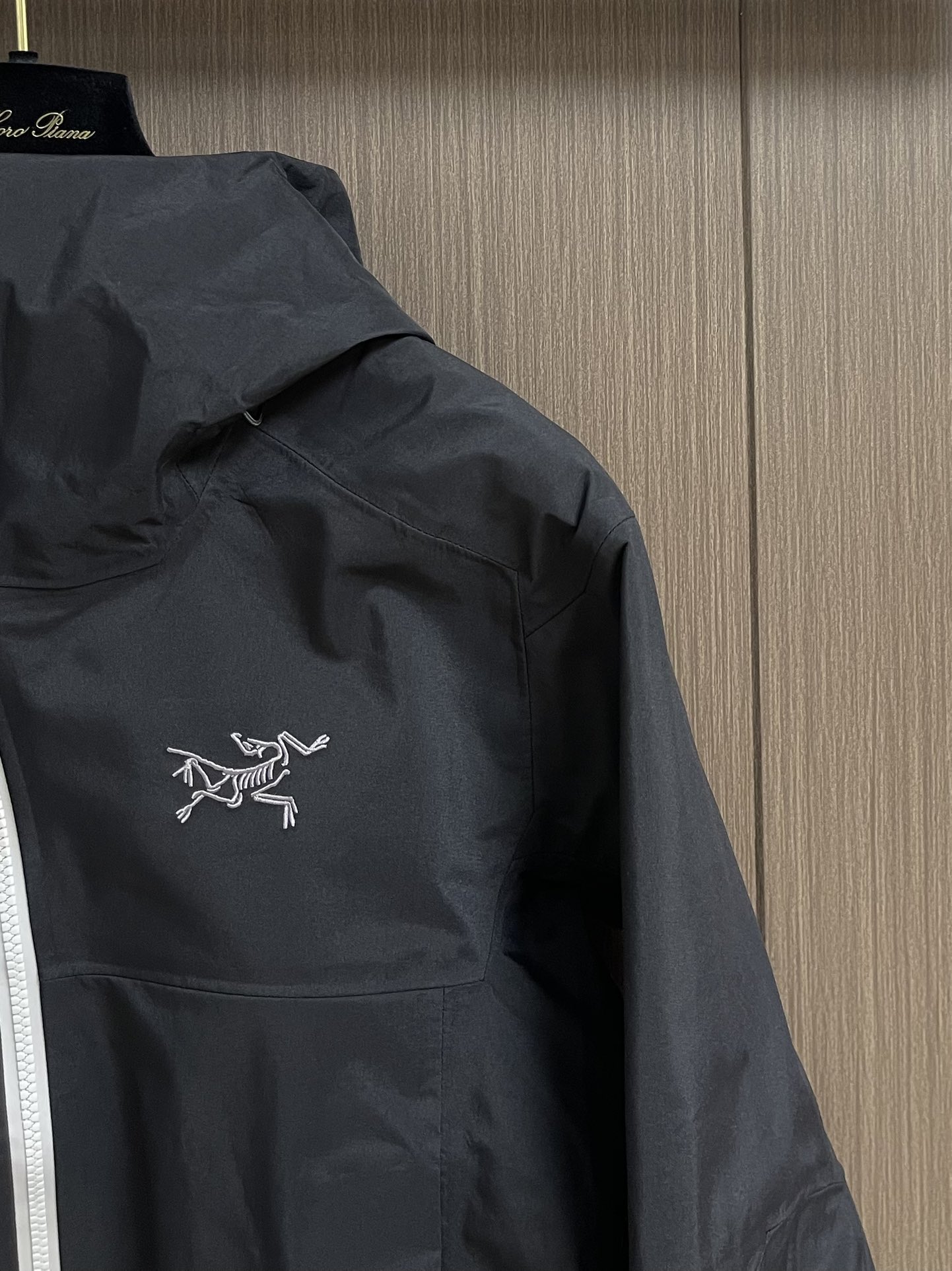 arcteryx beta lightweight，防水防风透气连帽夹克外套，系列连帽城市户外轻量化 防