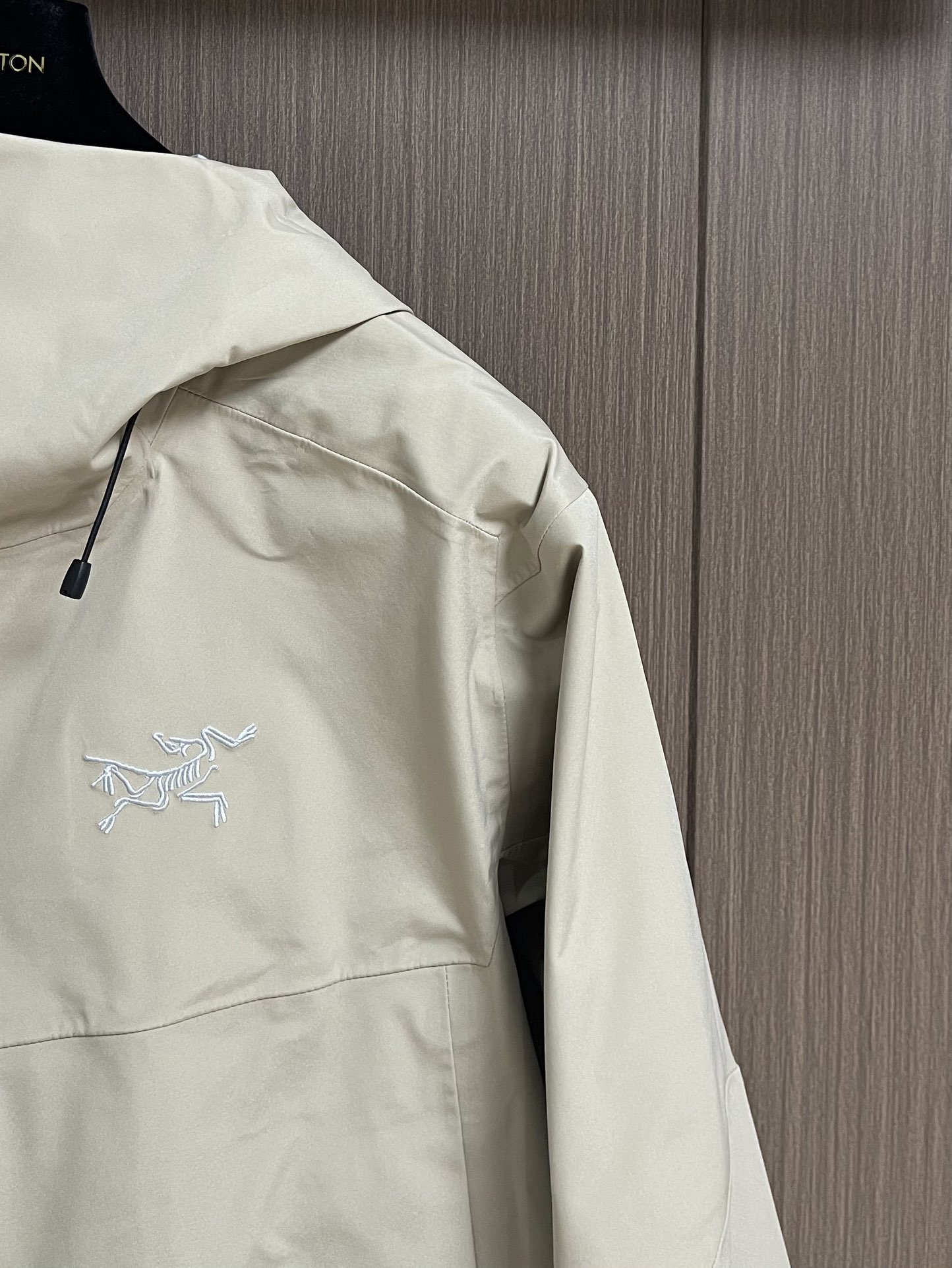 arcteryx beta lightweight，防水防风透气连帽夹克外套，系列连帽城市户外轻量化 防