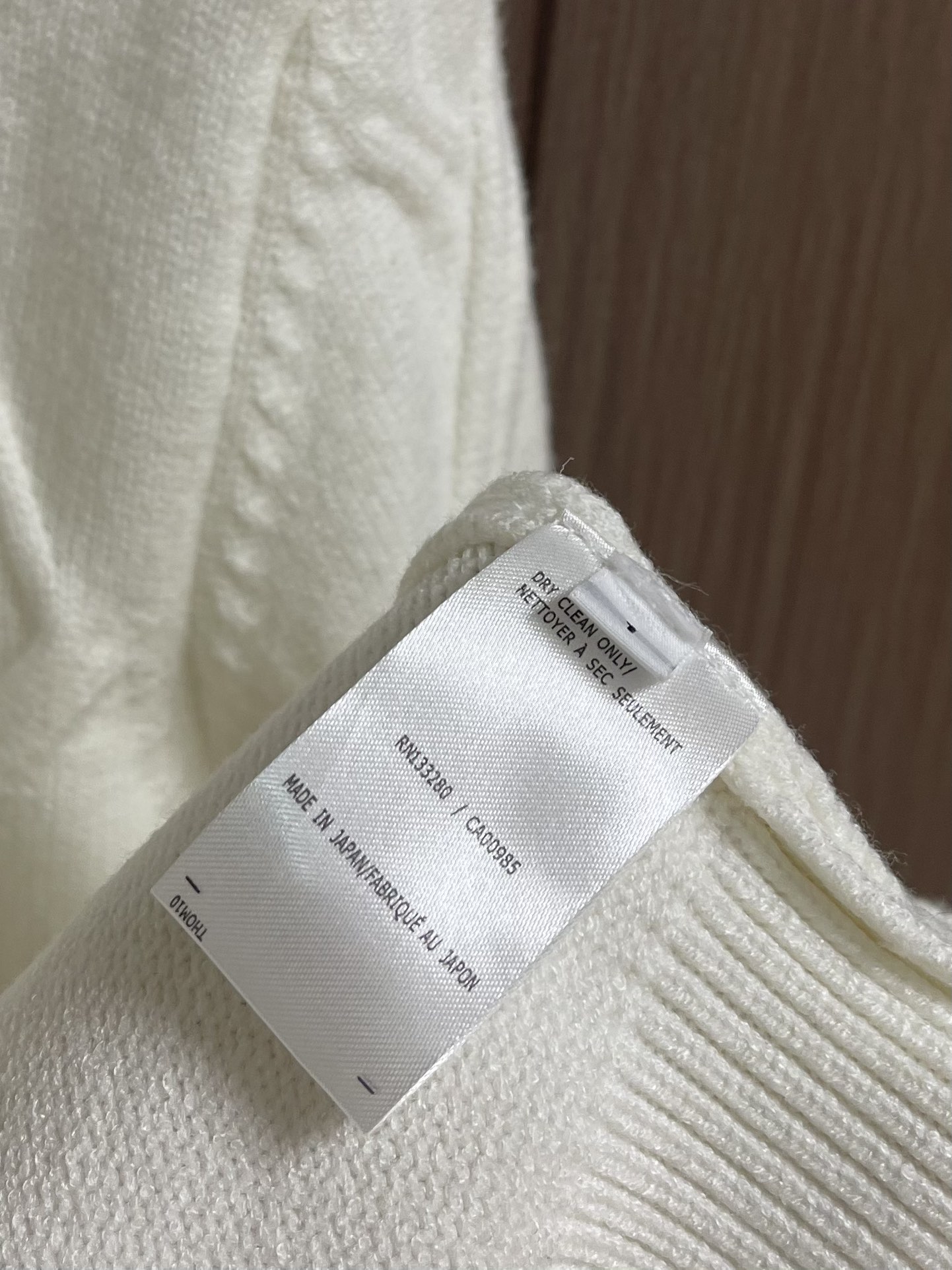 Thom Browne TB新款圆领菱形针织毛衣，经典四条纹袖口设计，菱形编织纹理立体有型，袖口灰色条纹