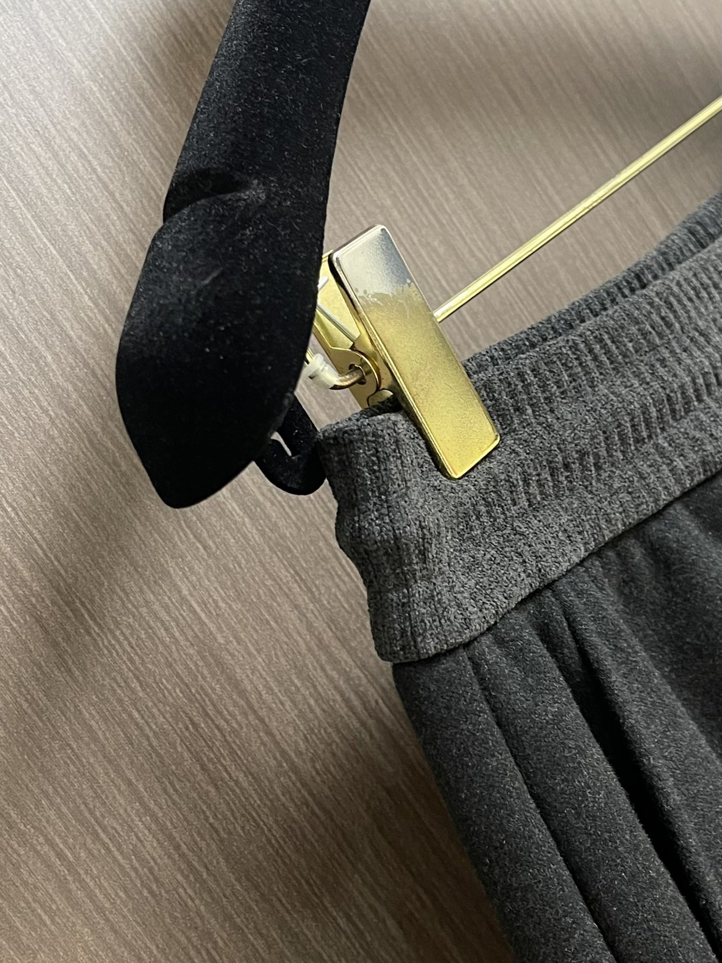 loroPiana lP🆕 早春新款卫裤休闲裤，定制混纺面料软糯舒集高级感温暖度于一体，裤型舒适包容性极
