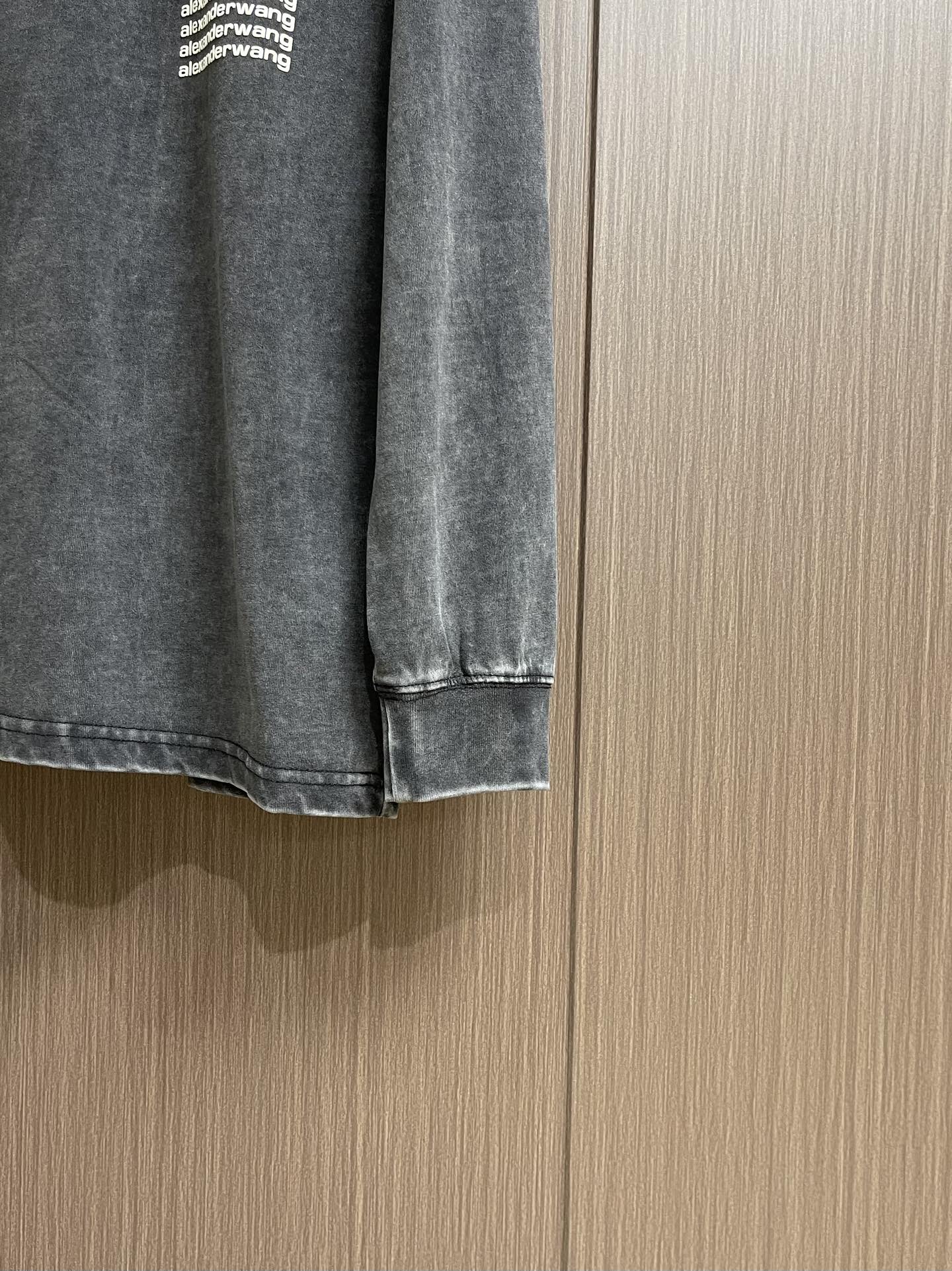 Alexander Wang 2025ss早秋新款圆领打底长袖T恤 经典标语发泡工艺 面料定制定染重工炒