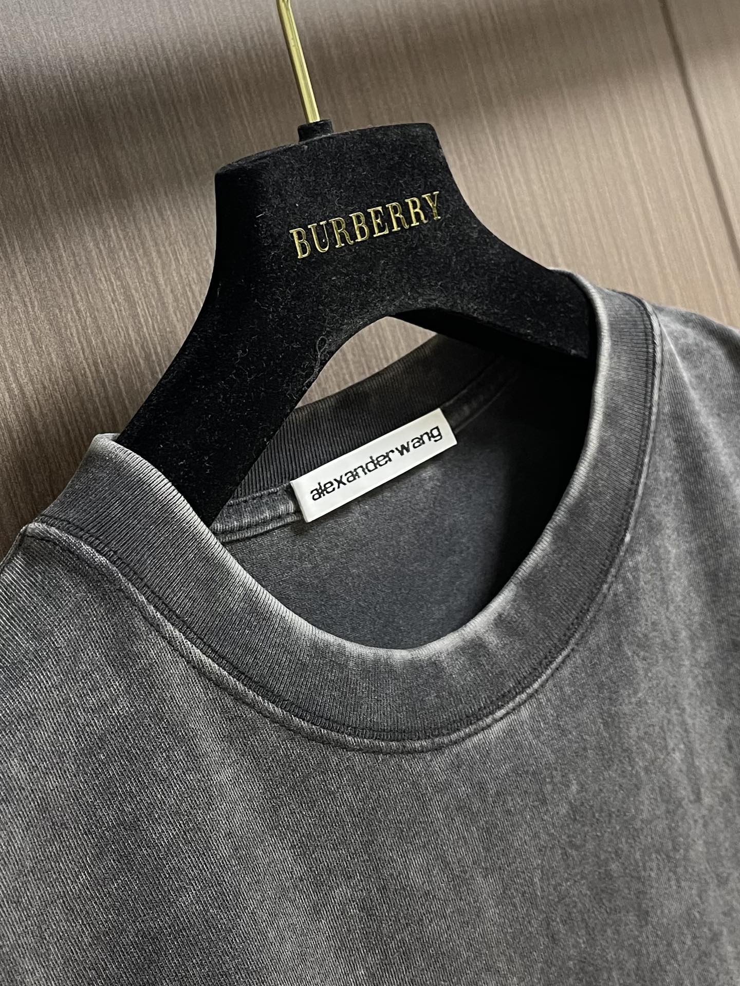 Alexander Wang 2025ss早秋新款圆领打底长袖T恤 经典标语发泡工艺 面料定制定染重工炒