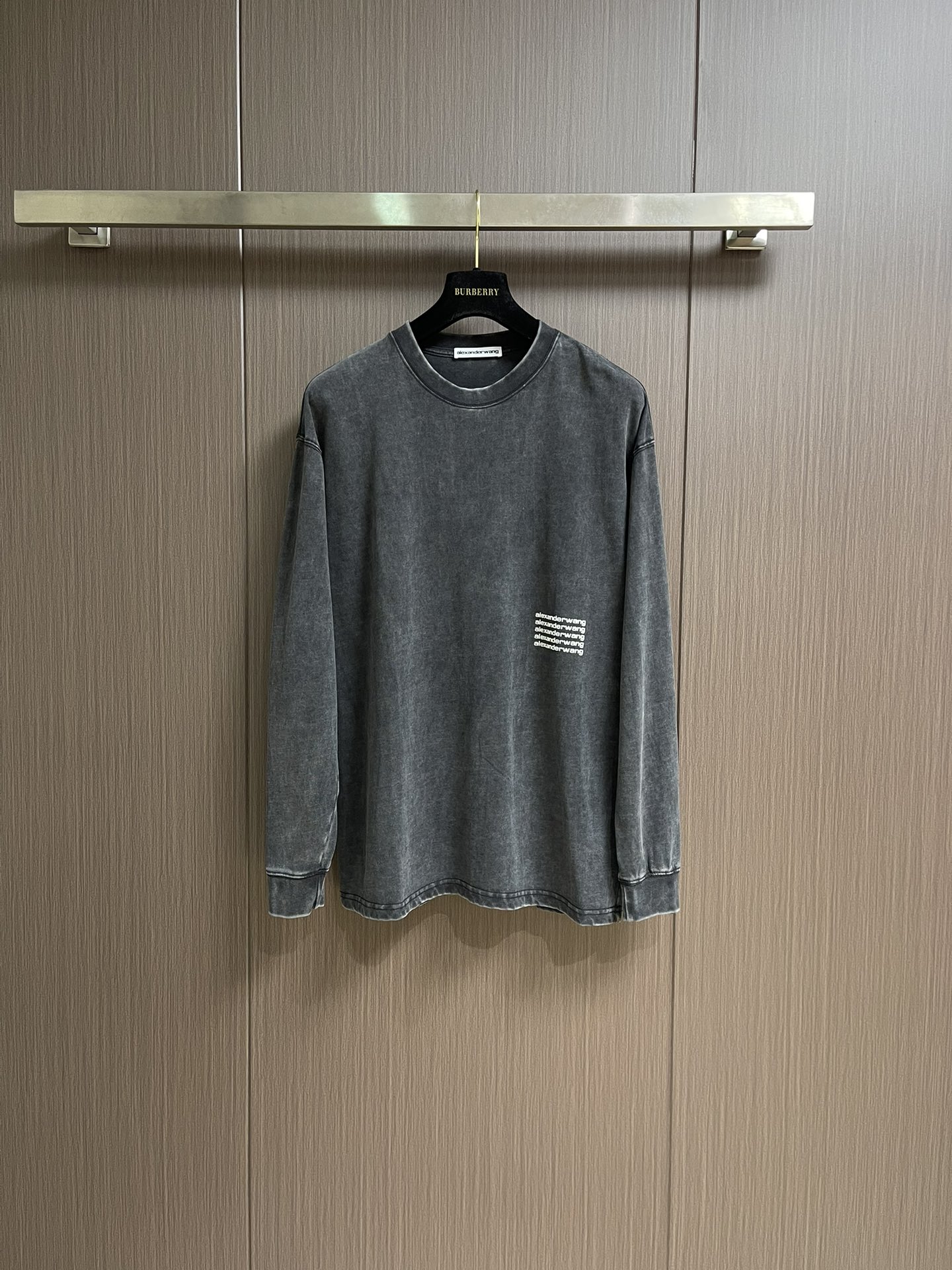 Alexander Wang 2025ss早秋新款圆领打底长袖T恤 经典标语发泡工艺 面料定制定染重工炒