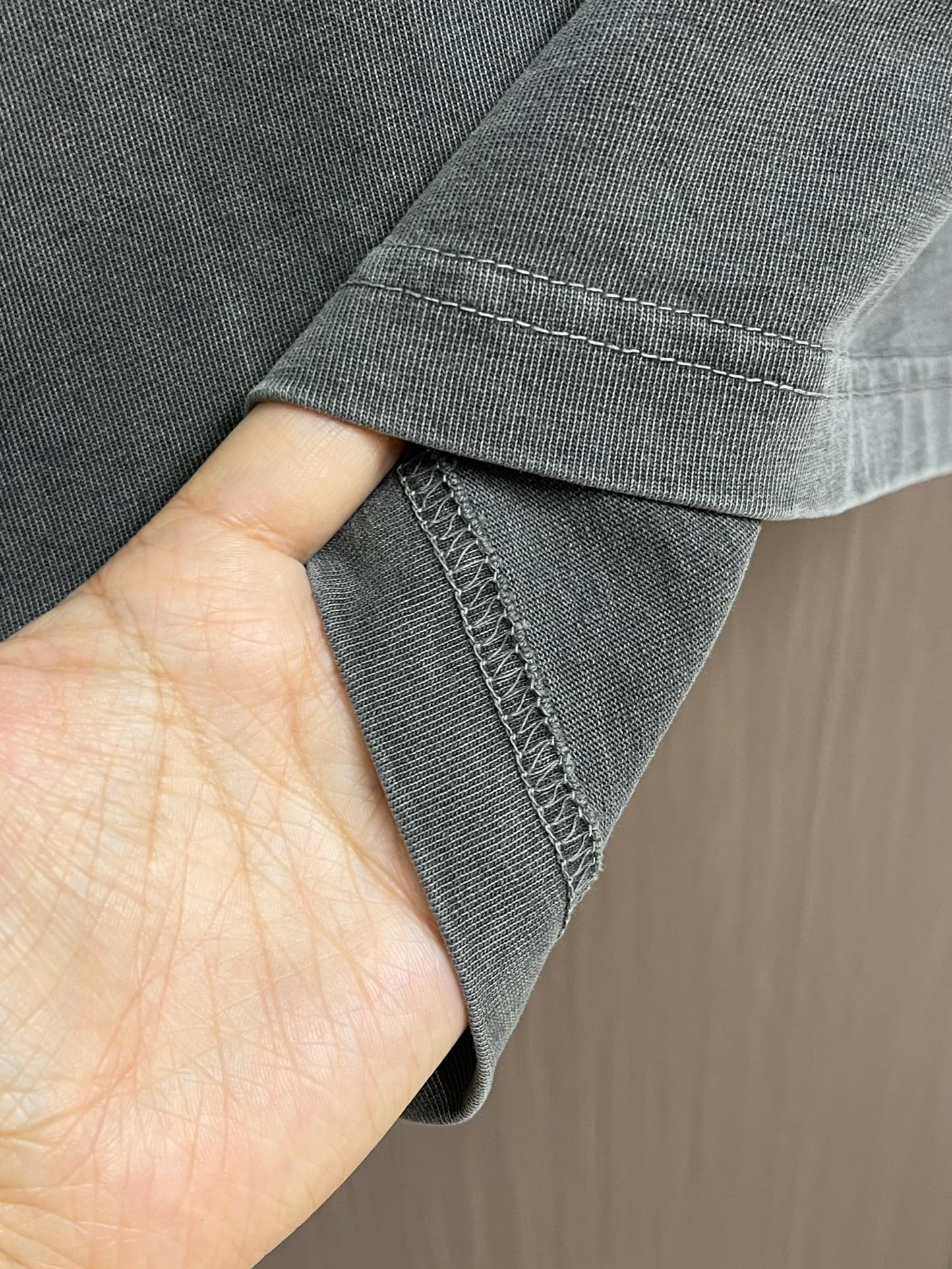 Alexander Wang 2025ss早秋新款圆领打底长袖T恤 经典标语发泡工艺 面料定制定染重工炒