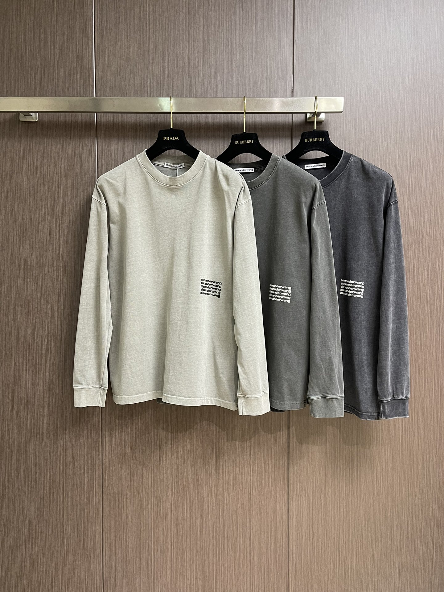 Alexander Wang 2025ss早秋新款圆领打底长袖T恤 经典标语发泡工艺 面料定制定染重工炒