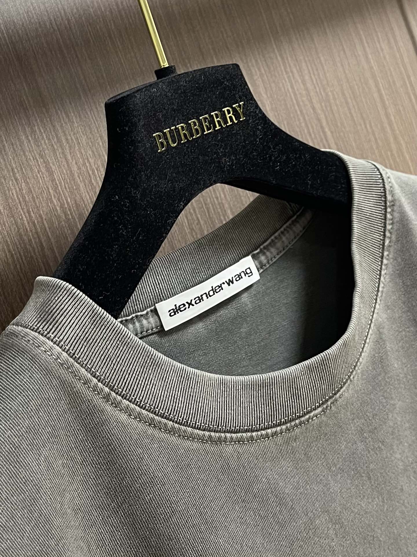 Alexander Wang 2025ss早秋新款圆领打底长袖T恤 经典标语发泡工艺 面料定制定染重工炒