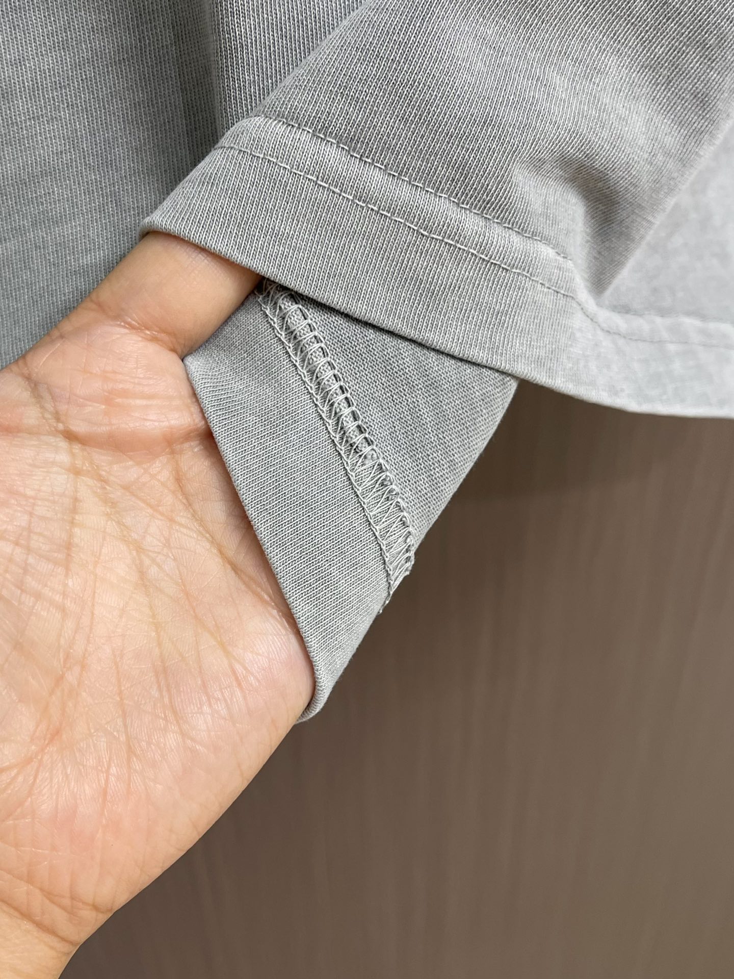 Alexander Wang 2025ss早秋新款圆领打底长袖T恤 经典标语发泡工艺 面料定制定染重工炒