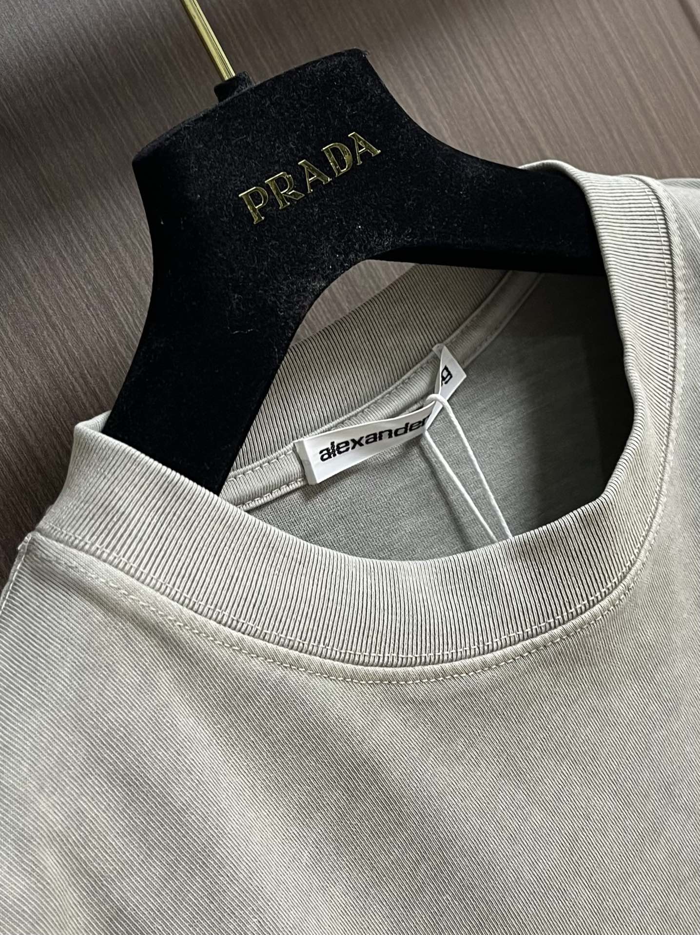 Alexander Wang 2025ss早秋新款圆领打底长袖T恤 经典标语发泡工艺 面料定制定染重工炒