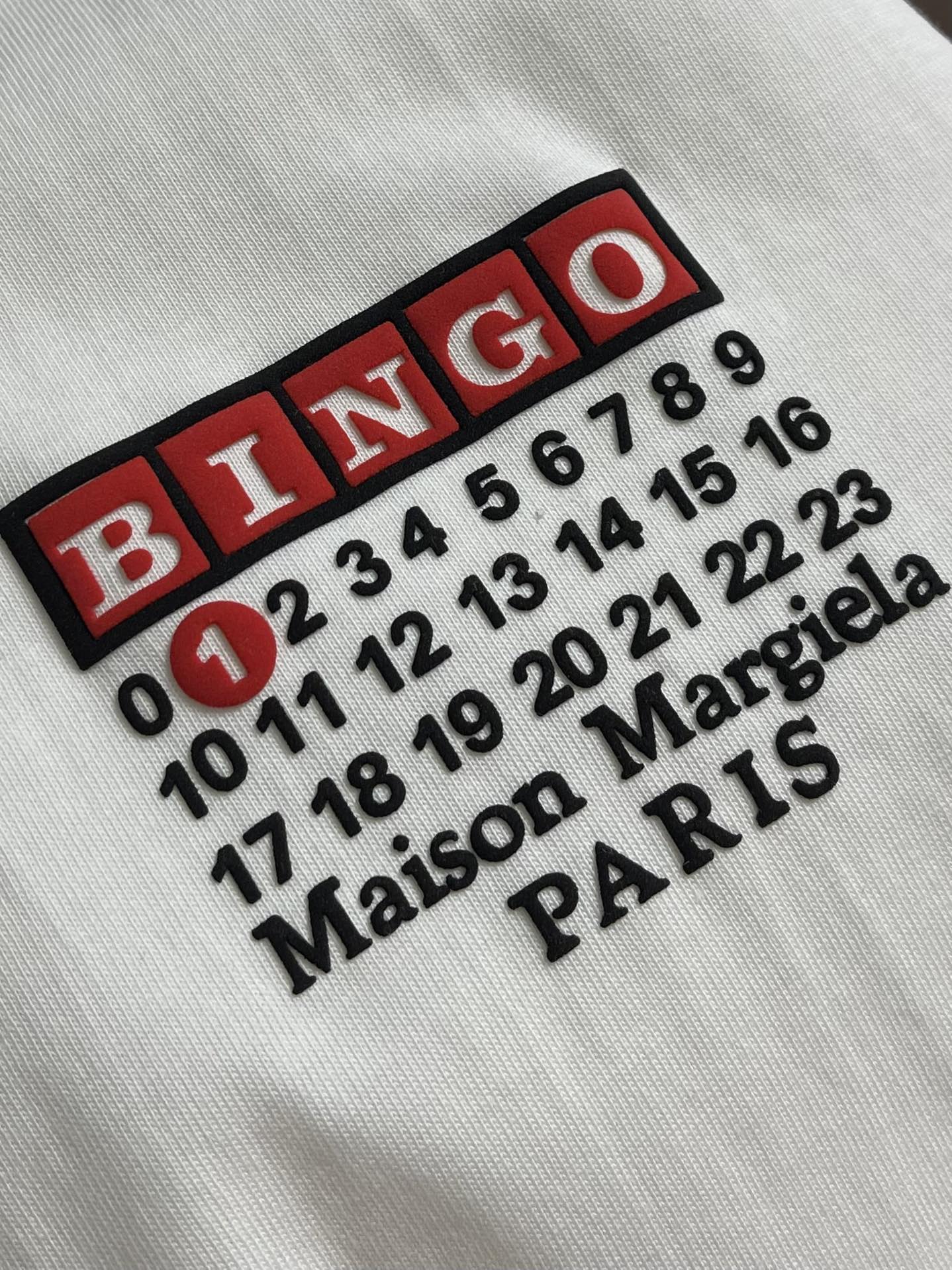 Martin Margiela MM6 马吉拉长袖T恤，精选270g双纱紧密纺平纹面料，质感与舒适度的完