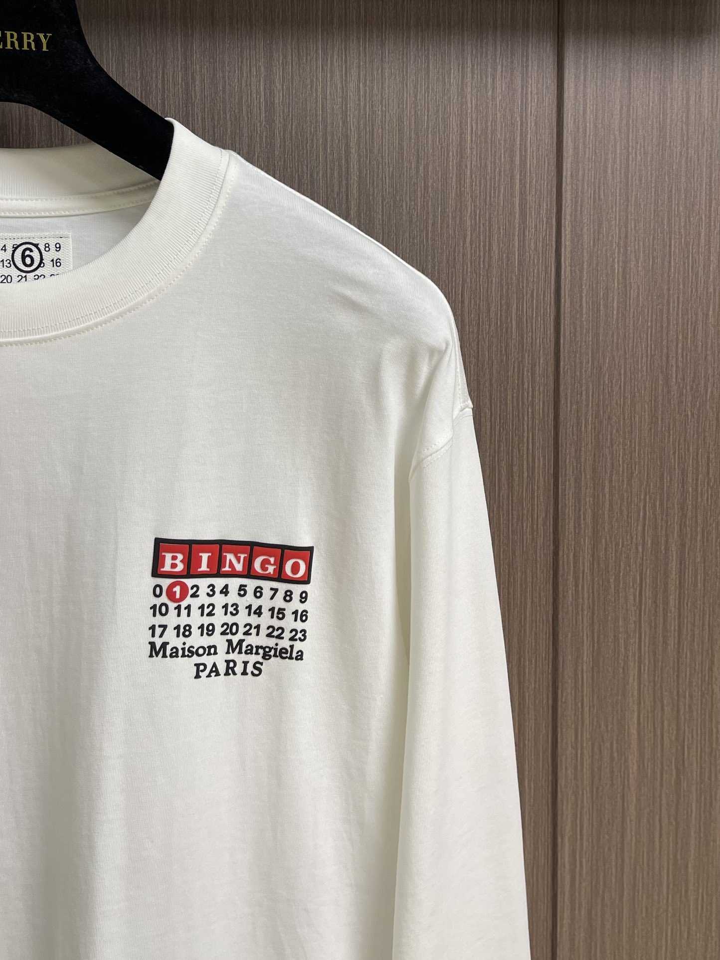 Martin Margiela MM6 马吉拉长袖T恤，精选270g双纱紧密纺平纹面料，质感与舒适度的完