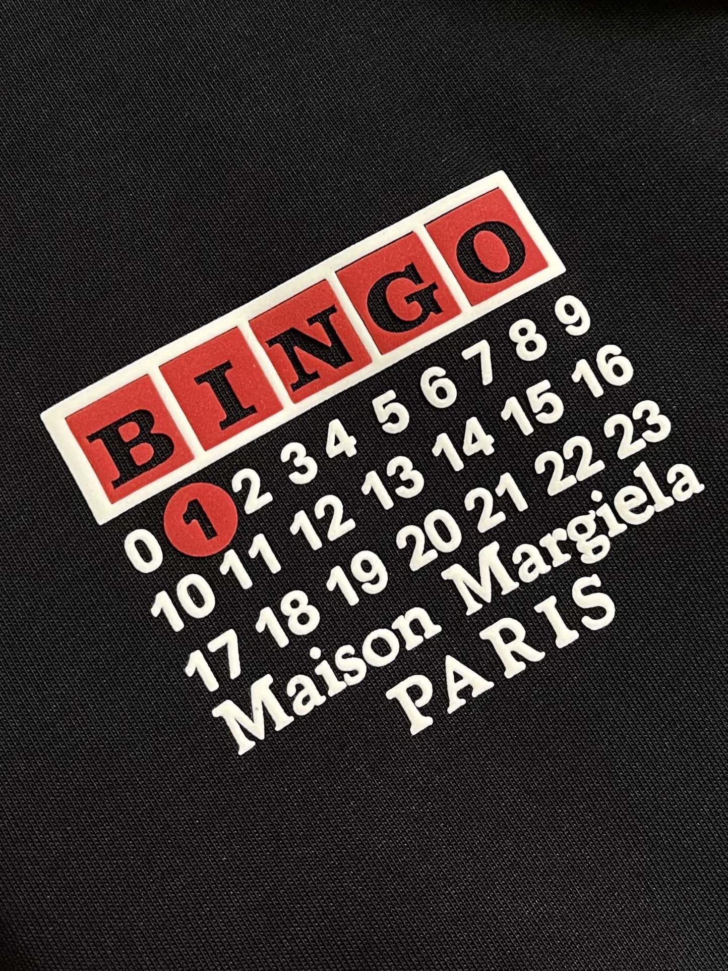 Martin Margiela MM6 马吉拉长袖T恤，精选270g双纱紧密纺平纹面料，质感与舒适度的完