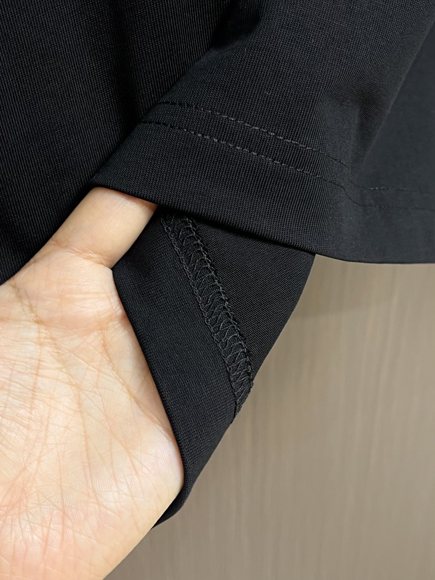 ARCTERYC 始祖鸟 2025FW早秋新款长袖T恤，必不可少的打底长袖衫，这就是你衣柜缺的那件，舒服