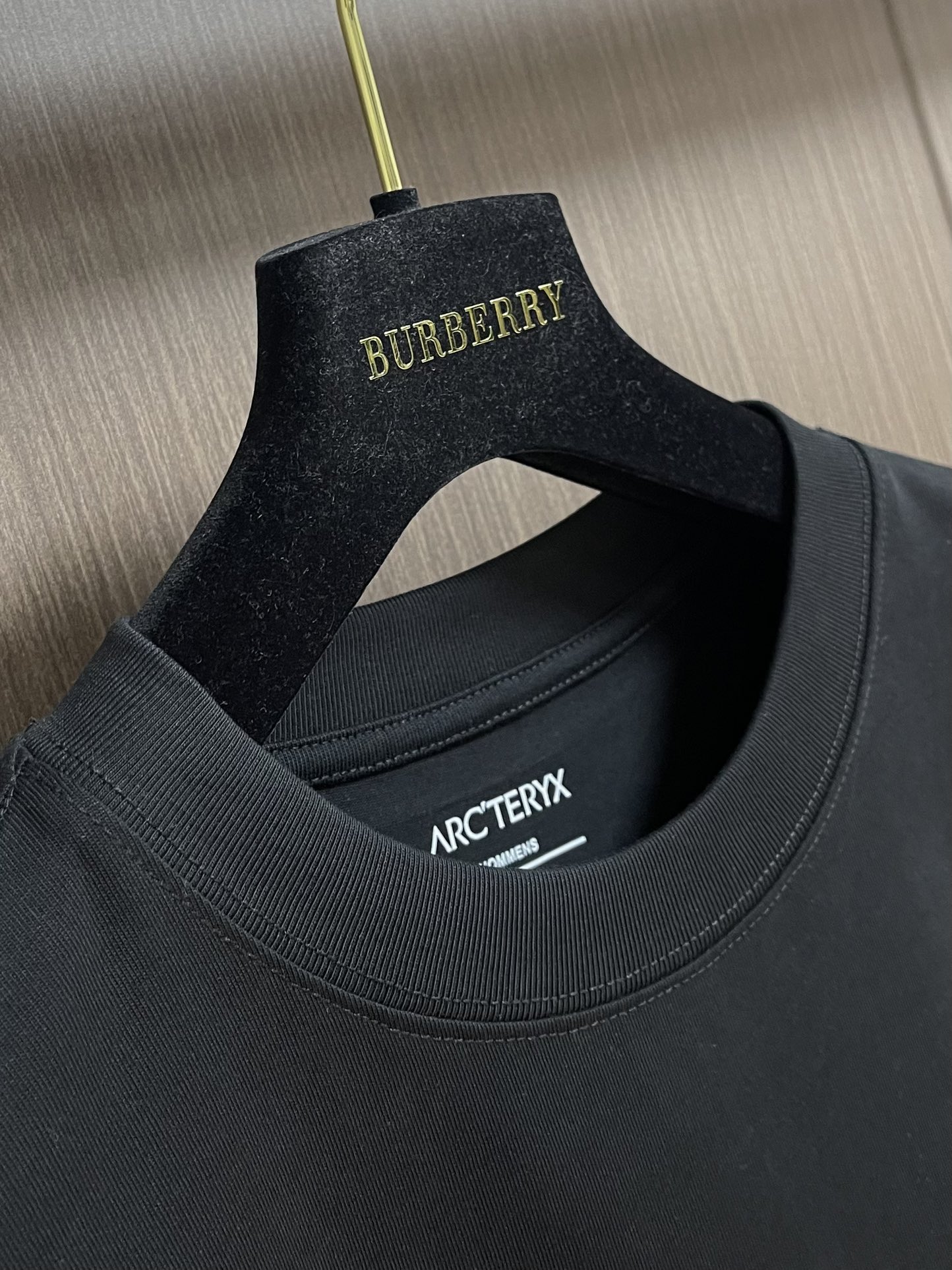 ARCTERYC 始祖鸟 2025FW早秋新款长袖T恤，必不可少的打底长袖衫，这就是你衣柜缺的那件，舒服