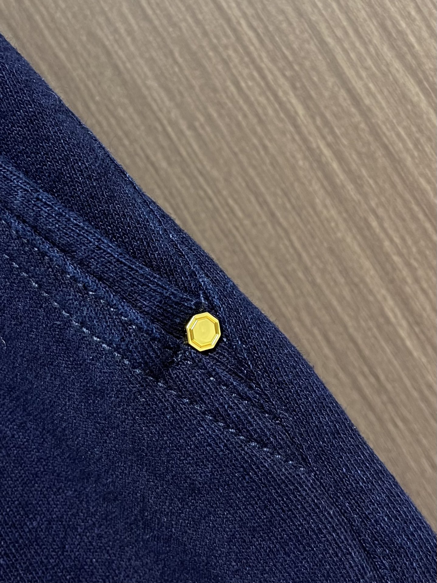 SR家族（史蒂芬）Stefano Ricci 牛仔裤，排除万难到手开发，首先我们来说说这款的用料，全新欧