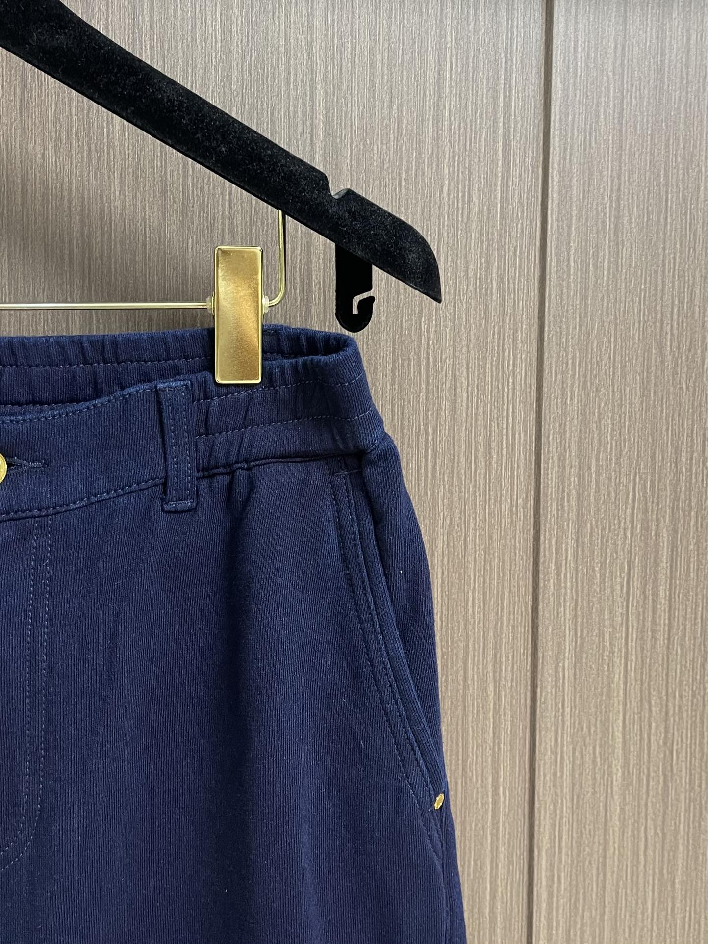 SR家族（史蒂芬）Stefano Ricci 牛仔裤，排除万难到手开发，首先我们来说说这款的用料，全新欧