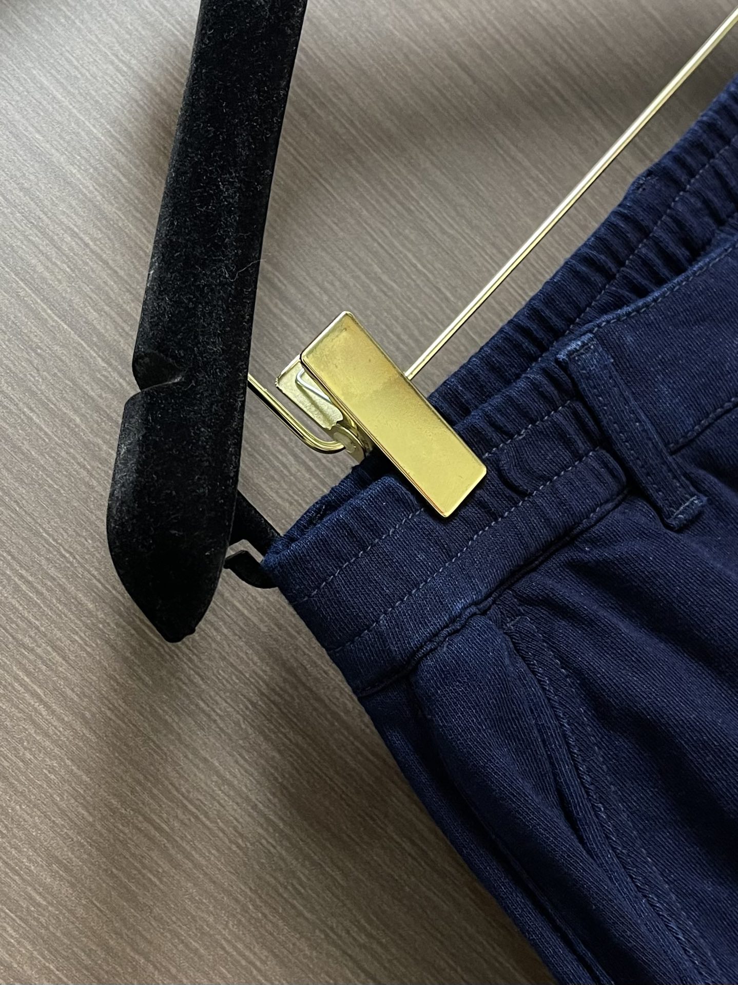 SR家族（史蒂芬）Stefano Ricci 牛仔裤，排除万难到手开发，首先我们来说说这款的用料，全新欧