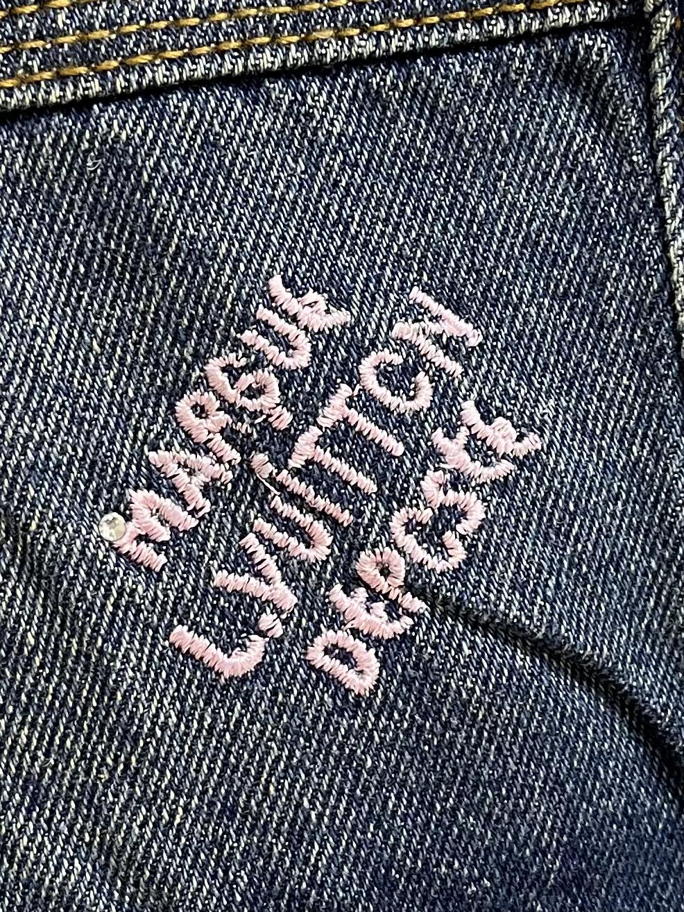 LV 2025FW 手工樱花水钻刺绣牛仔短裤，由意大利进口高密度器械编织，纹路清晰，定制丹宁粗斜纹布结构