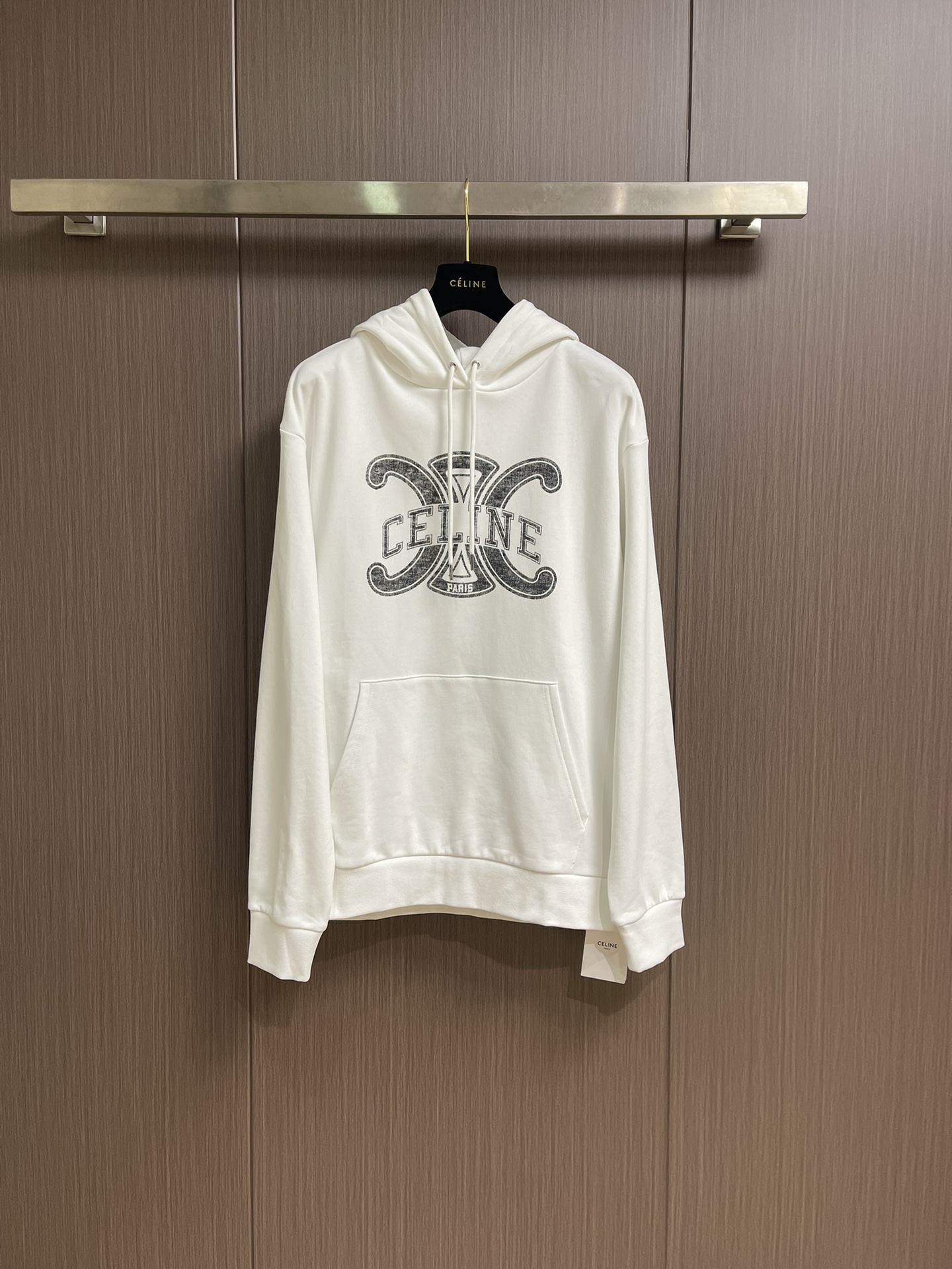 Celine 2025Fw新款印花字母连帽卫衣，采用定织定染高克重纯棉卫衣面料制成 面料手感厚实且有一定