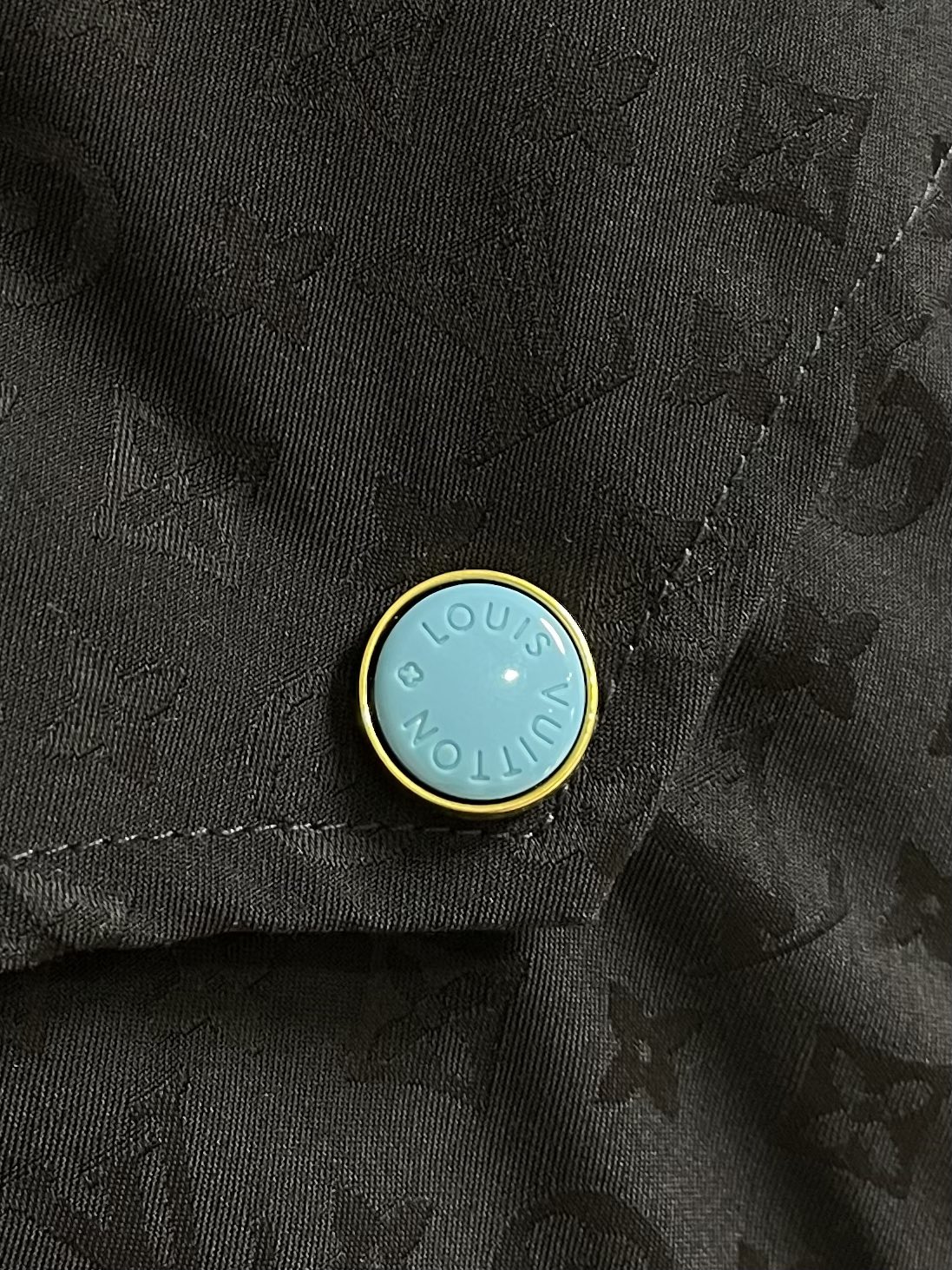 LV 2025ss新款绿松石绗满印花宽松外套夹克，宽松的版型设计，穿着舒适自在，不挑身材，同时也能营造出