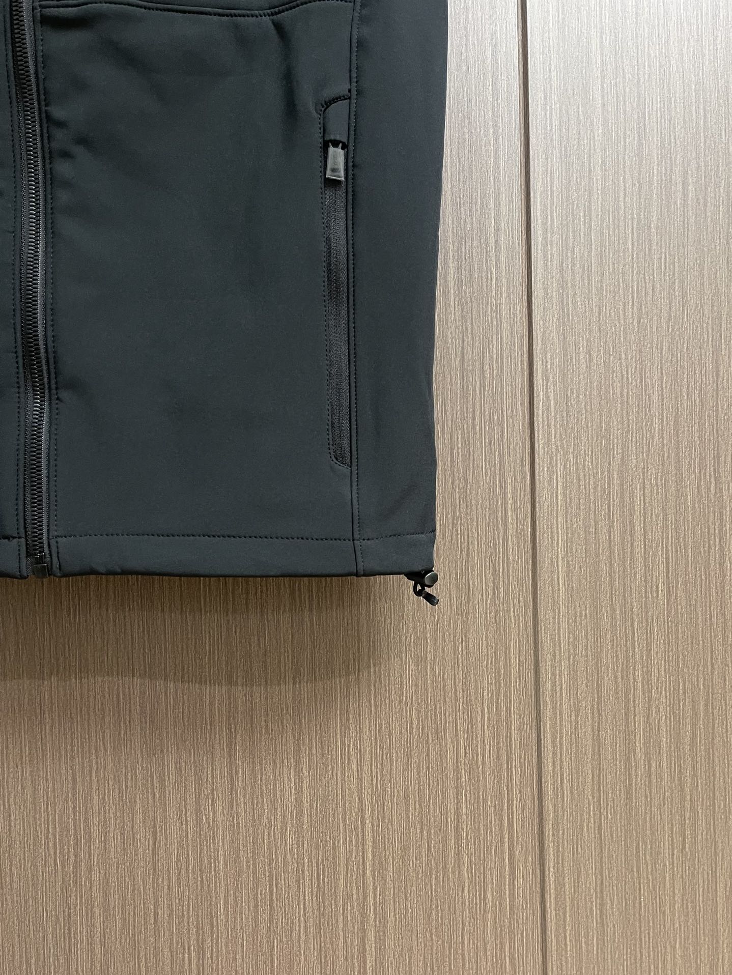 Rah Lauren拉夫 科技面料纯色Logo刺绣拉链立领马甲，科技面料立领马甲拉链开衫，内里采用抓绒棉