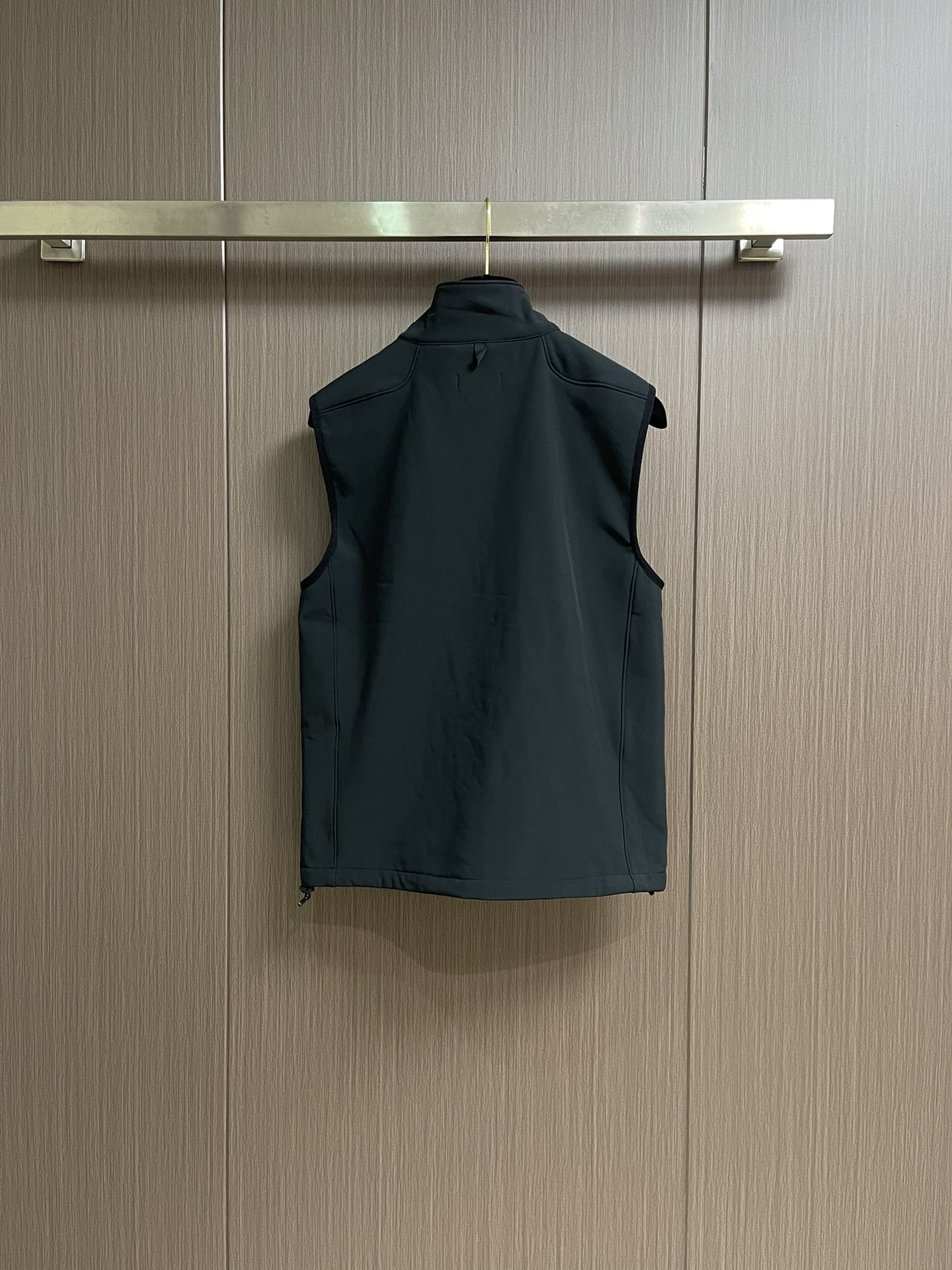 Rah Lauren拉夫 科技面料纯色Logo刺绣拉链立领马甲，科技面料立领马甲拉链开衫，内里采用抓绒棉