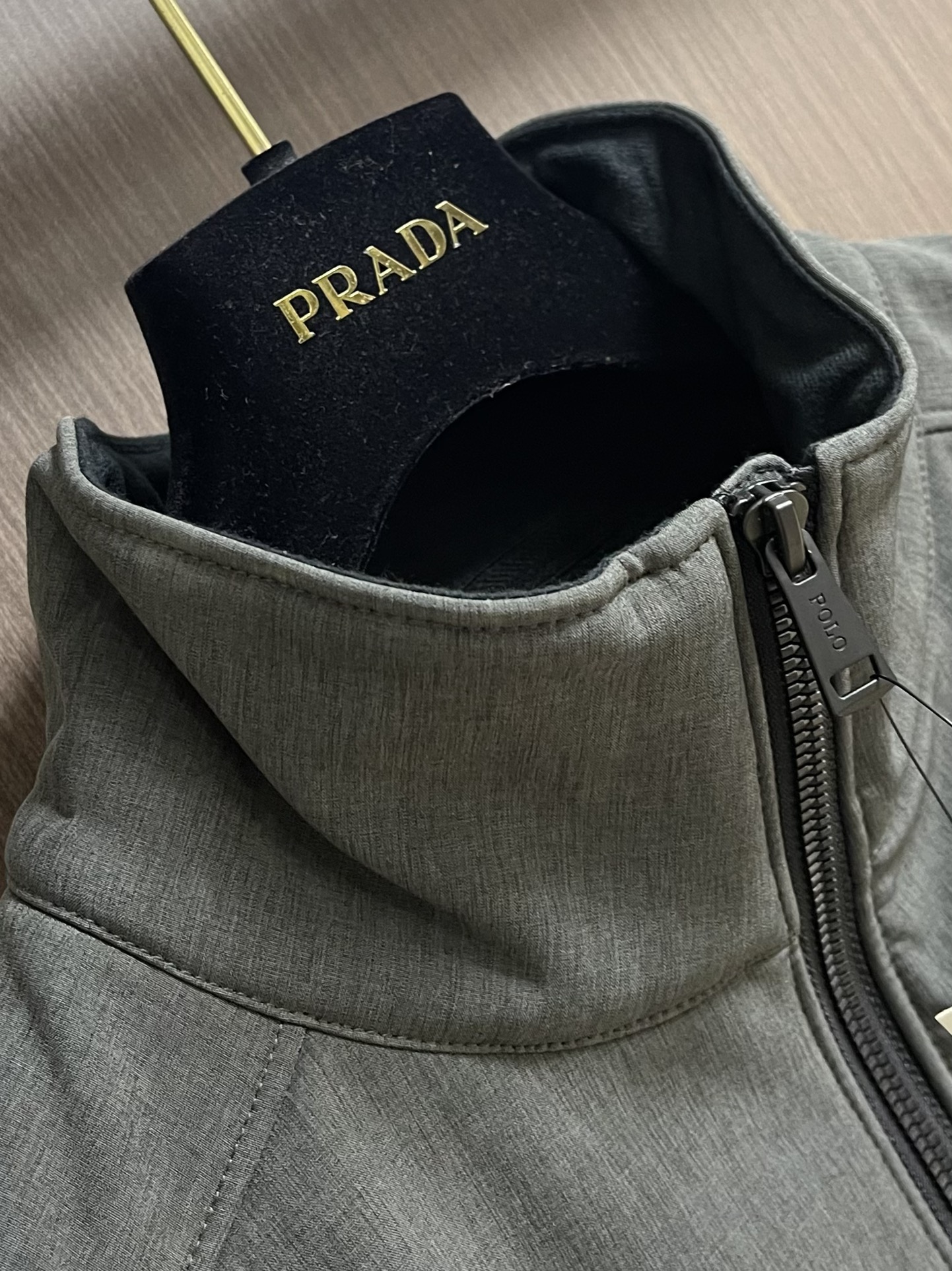 Rah Lauren拉夫 科技面料纯色Logo刺绣拉链立领马甲，科技面料立领马甲拉链开衫，内里采用抓绒棉