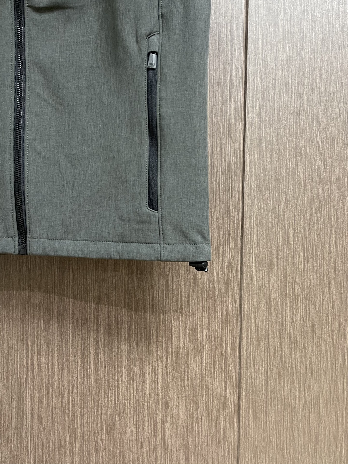 Rah Lauren拉夫 科技面料纯色Logo刺绣拉链立领马甲，科技面料立领马甲拉链开衫，内里采用抓绒棉