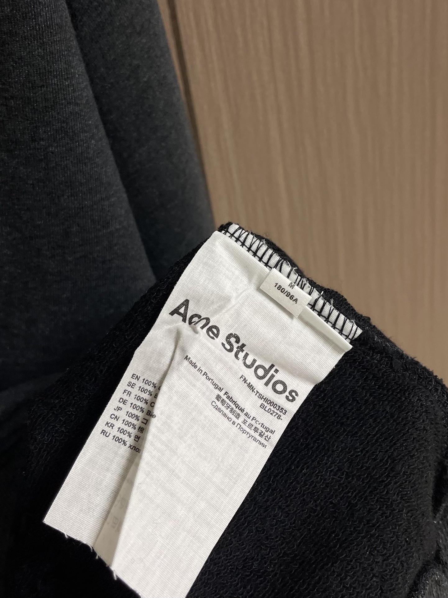 Acne Studios 破洞做旧徽标印花圆领长袖卫衣，定制定染灰绿臻柔棉彩棉料 云感般的触感 细腻柔软