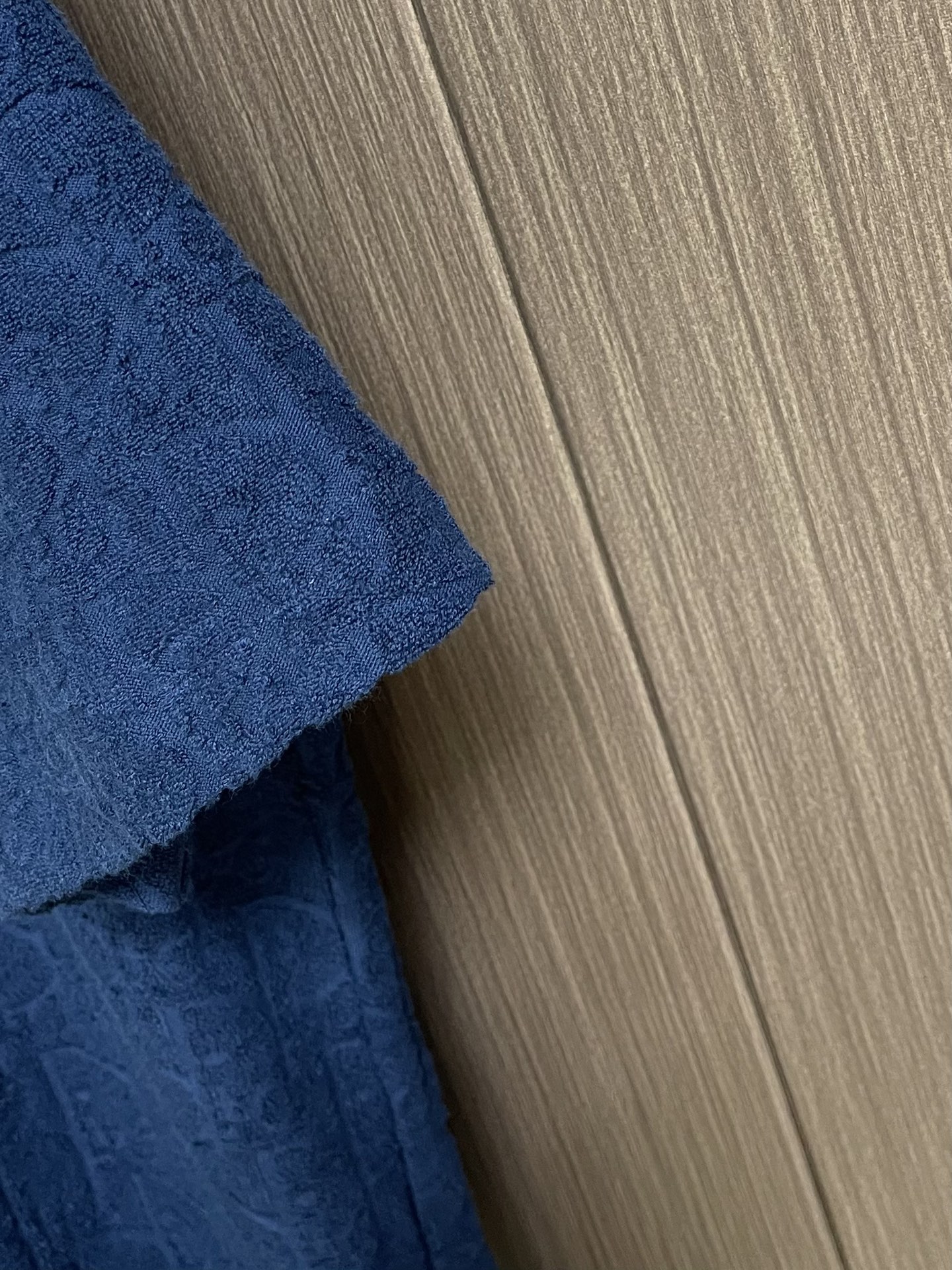 Dior 凹凸暗纹提花短袖T恤！定制300克全棉毛巾面料满印提花，质感舒适度都是拉满的，辨识度很高，上身