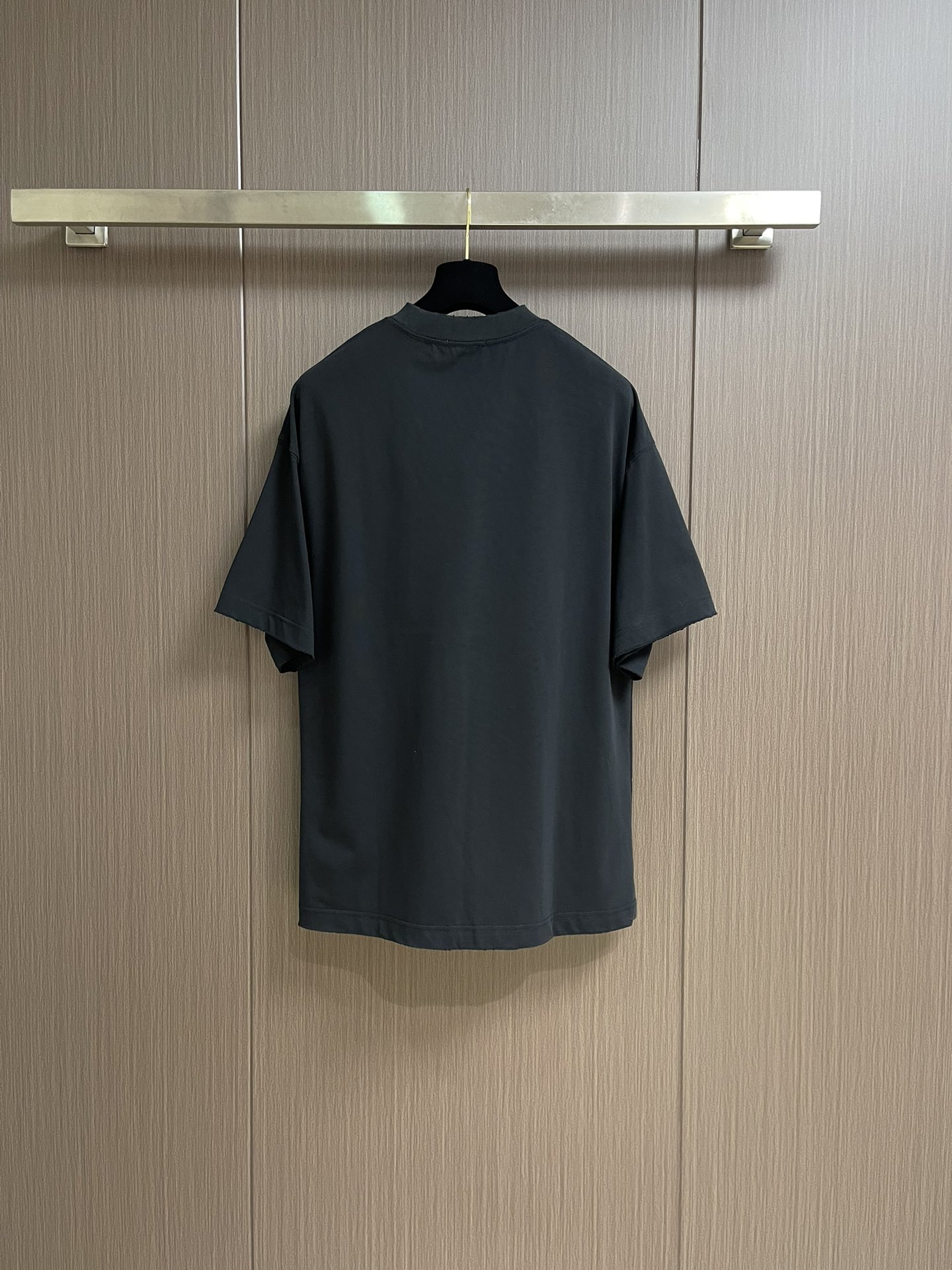 Balenciaga 联名Puma系列印花洗水短袖T恤，面料采用定织定染全棉双纱。克重260克，布面干净