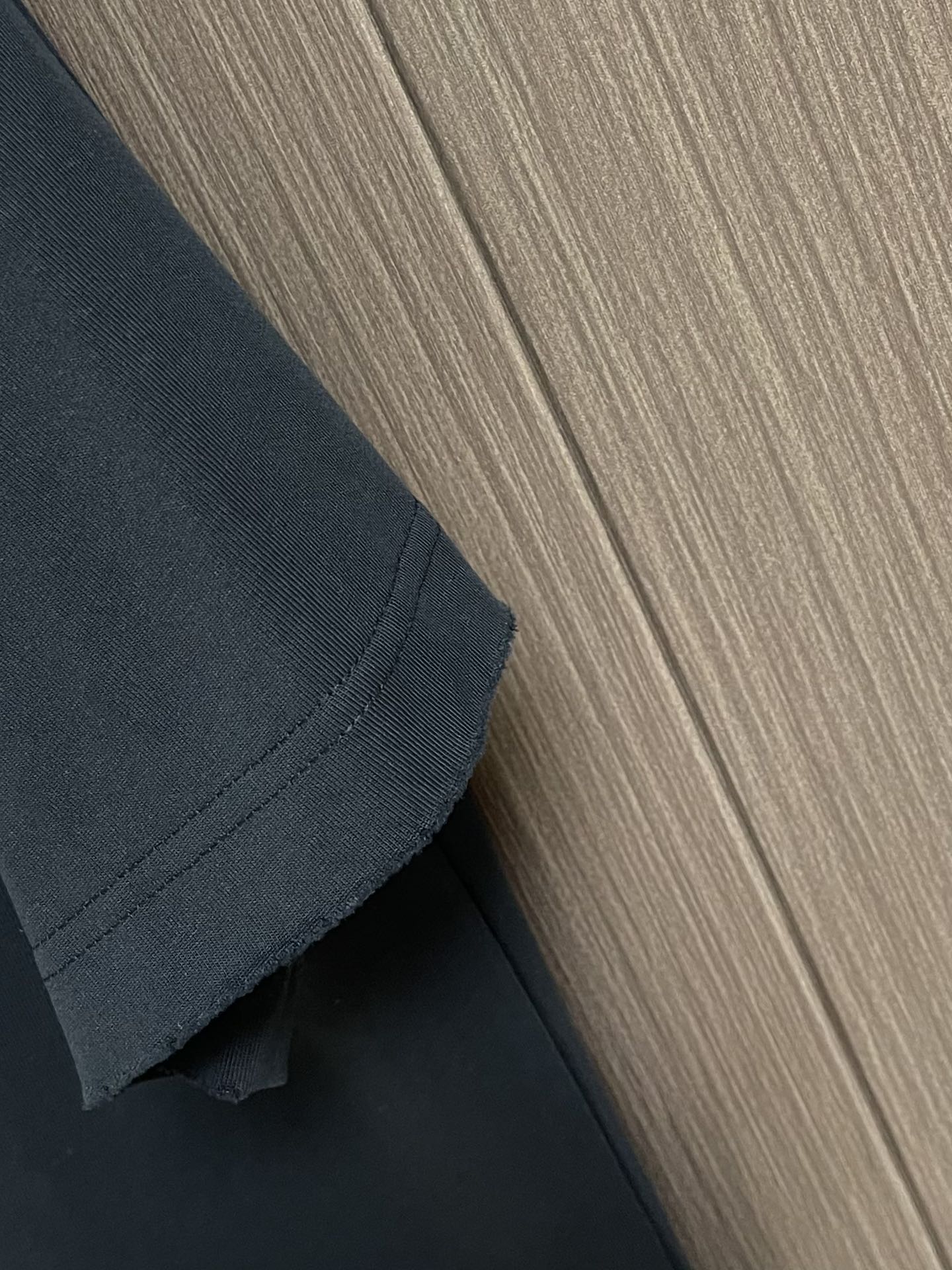 Balenciaga 联名Puma系列印花洗水短袖T恤，面料采用定织定染全棉双纱。克重260克，布面干净