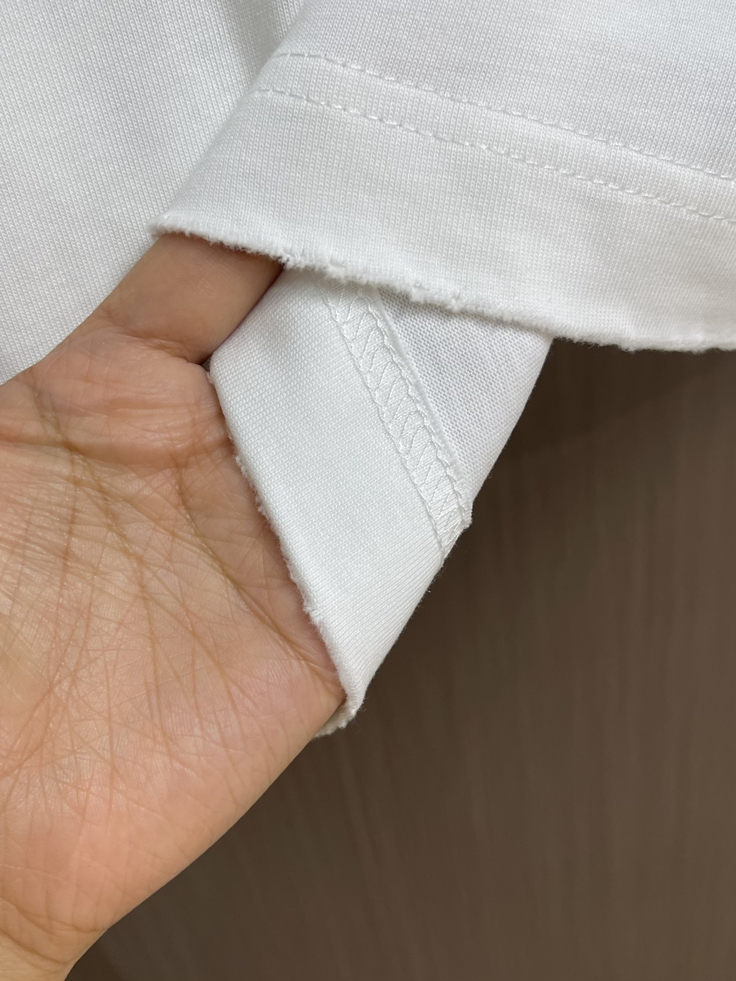 Balenciaga 联名Puma系列印花洗水短袖T恤，面料采用定织定染全棉双纱。克重260克，布面干净