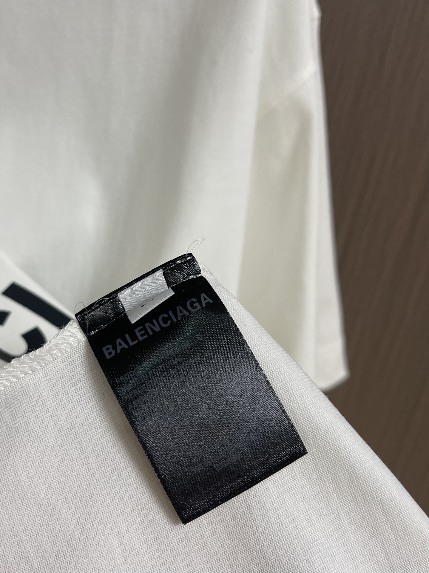 Balenciaga 联名Puma系列印花洗水短袖T恤，面料采用定织定染全棉双纱。克重260克，布面干净