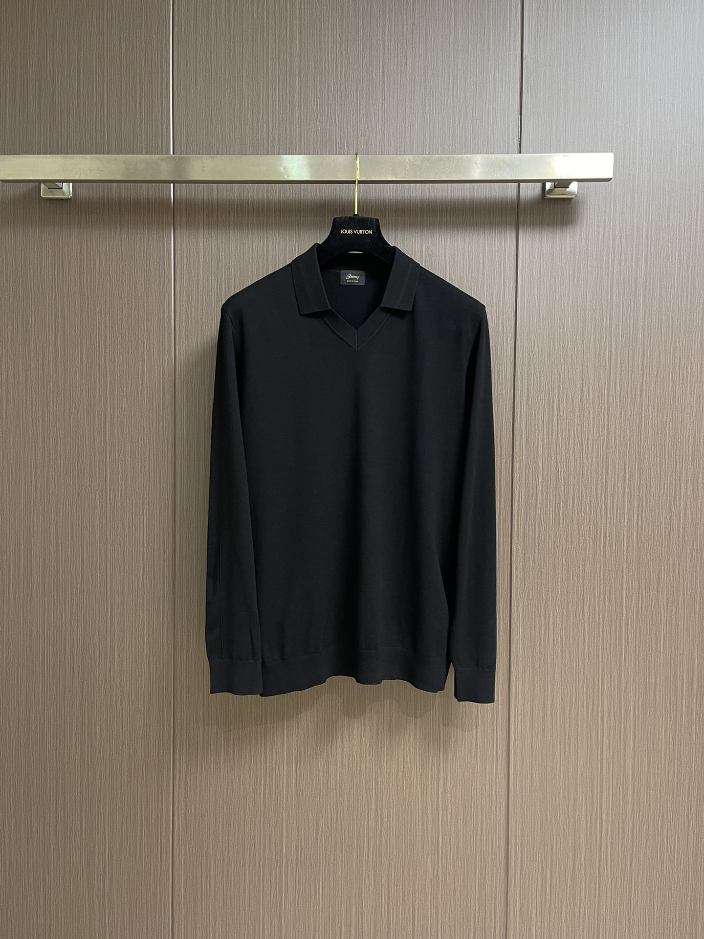 Brioni布莱奥尼 秋冬新品翻领长袖羊毛衫，作为年度最是经典单品，经过设计重新演绎，质感绝佳，手感非常