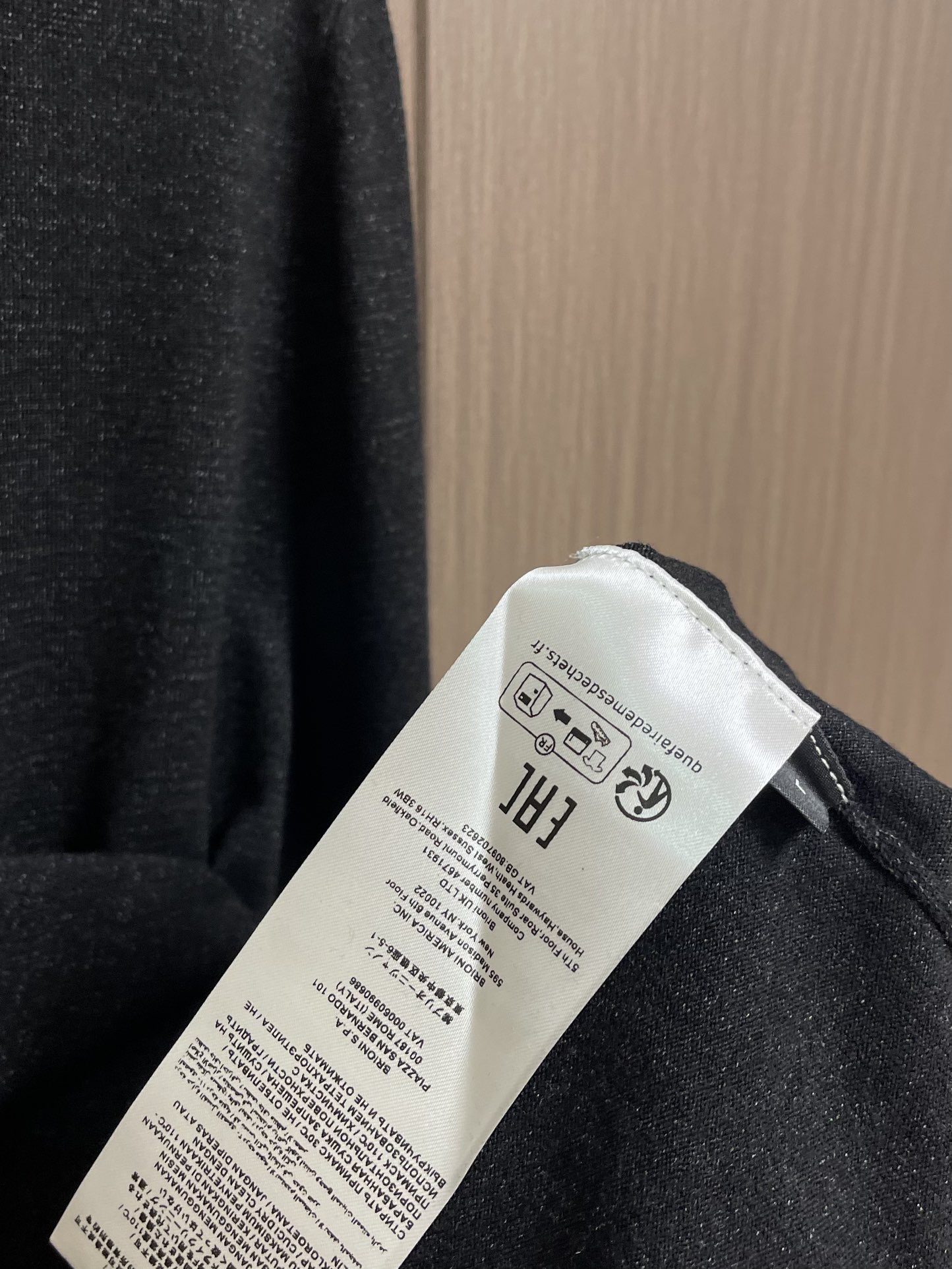 Brioni布莱奥尼 秋冬新品翻领长袖羊毛衫，作为年度最是经典单品，经过设计重新演绎，质感绝佳，手感非常