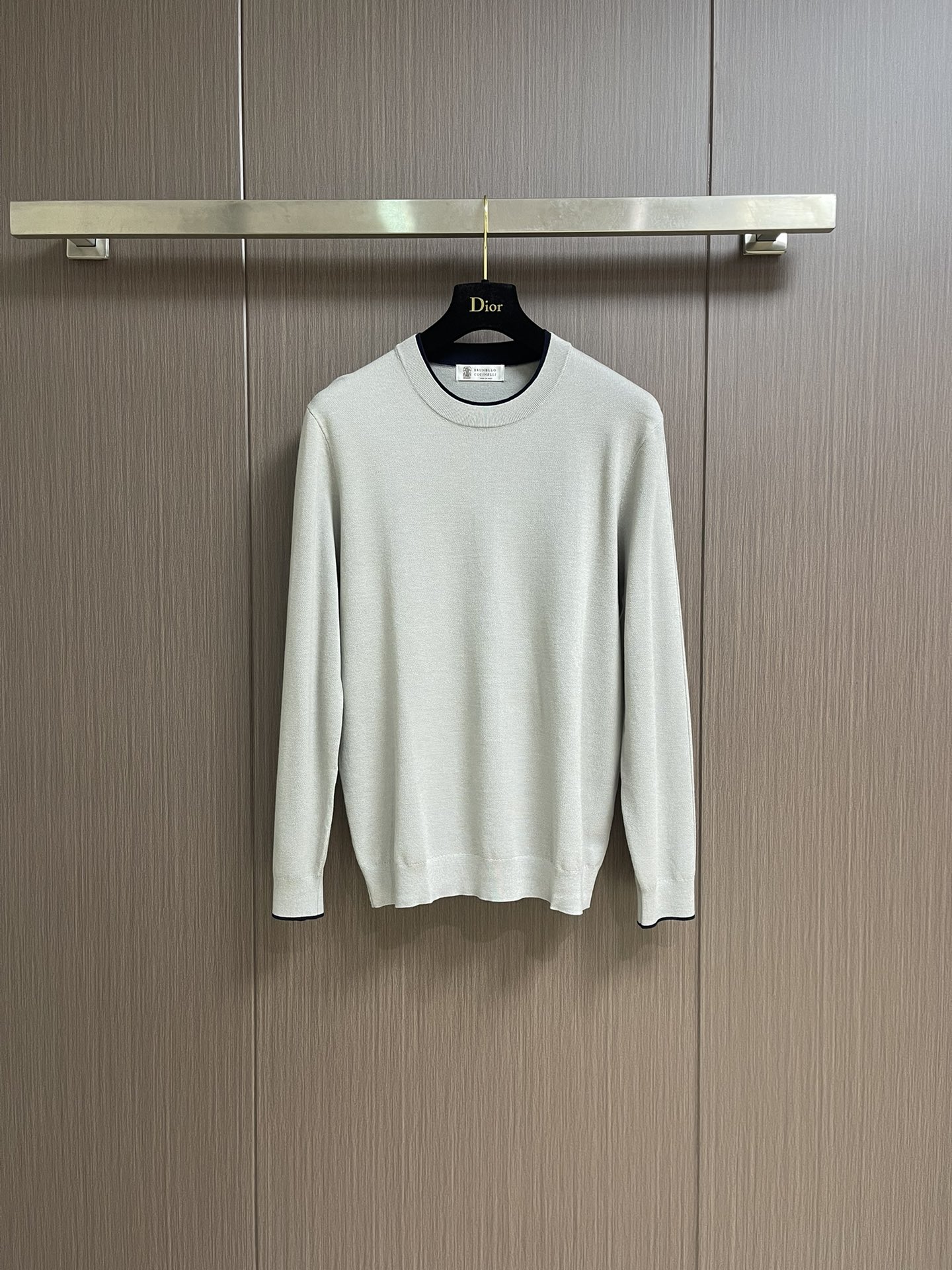 NO:531242,BC Brunello Cucinelli 2025SS Fall New Product Fake Two-Piece Long Sleeve T-Shirt, handsome, fashionable, simple and versatile. Fabric cotton is not only crisp, maintains a fashionable silhouette, but also comfortable to wear, and the yarn is more delicate. Size M-3XL, brunello cucinelli,tees, t-shirt, alexander wang19860909BC Brunello Cucinelli 2025SS秋季新品假两件长袖T恤,帅气时尚,简约百搭款.面料棉 不仅挺括,保持潮流的廓形,又穿着舒适,纱织更细腻.尺码M-3XL,,brunello cucinelli,tees，t-shirt,alexander wang,Men's clothing