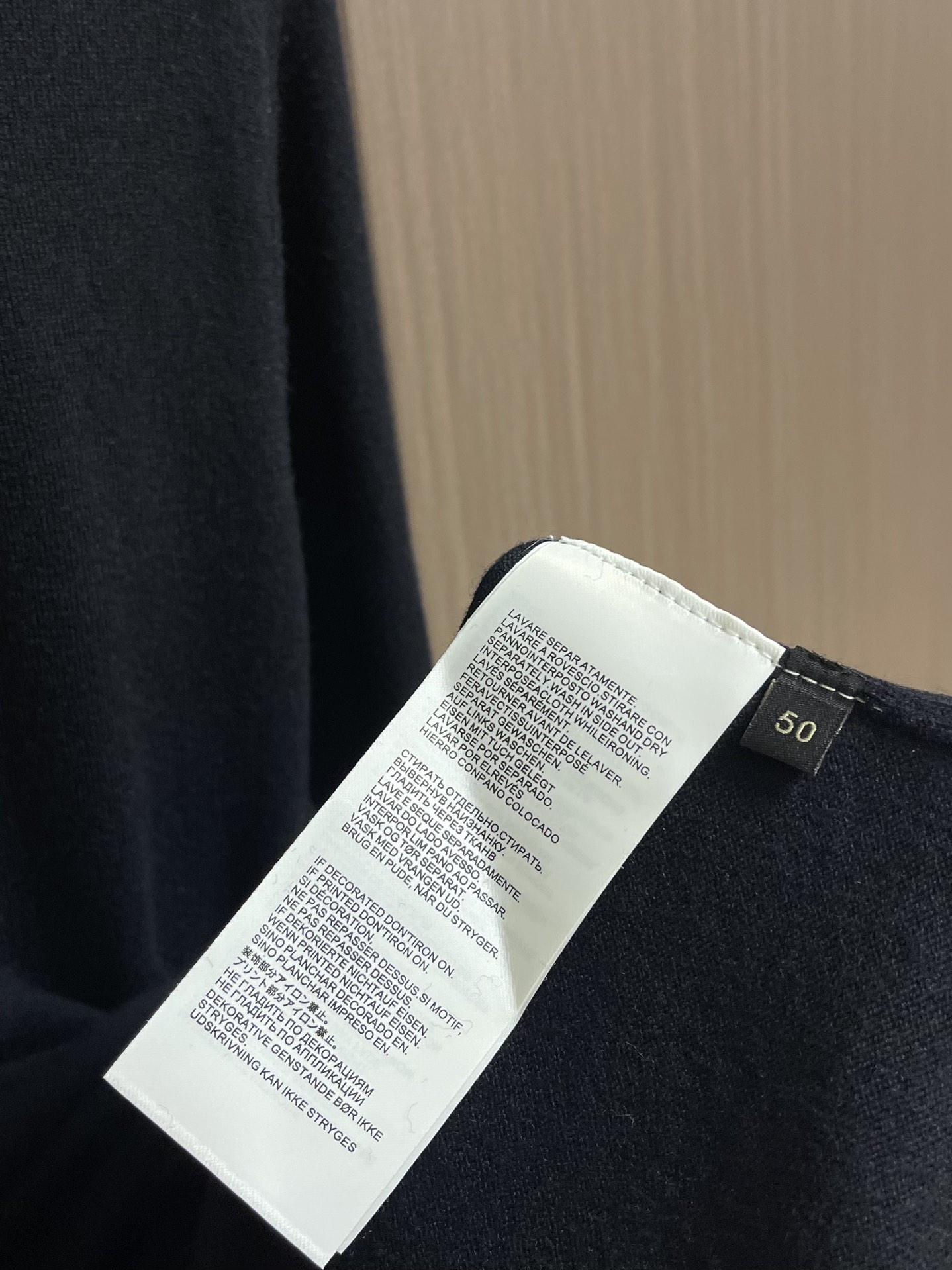 kiton 半拉链翻领针织毛衣，精选优质美利奴羊毛，轻盈蓬松却比普通羊毛更保暖，室内外自由切换，告别臃肿