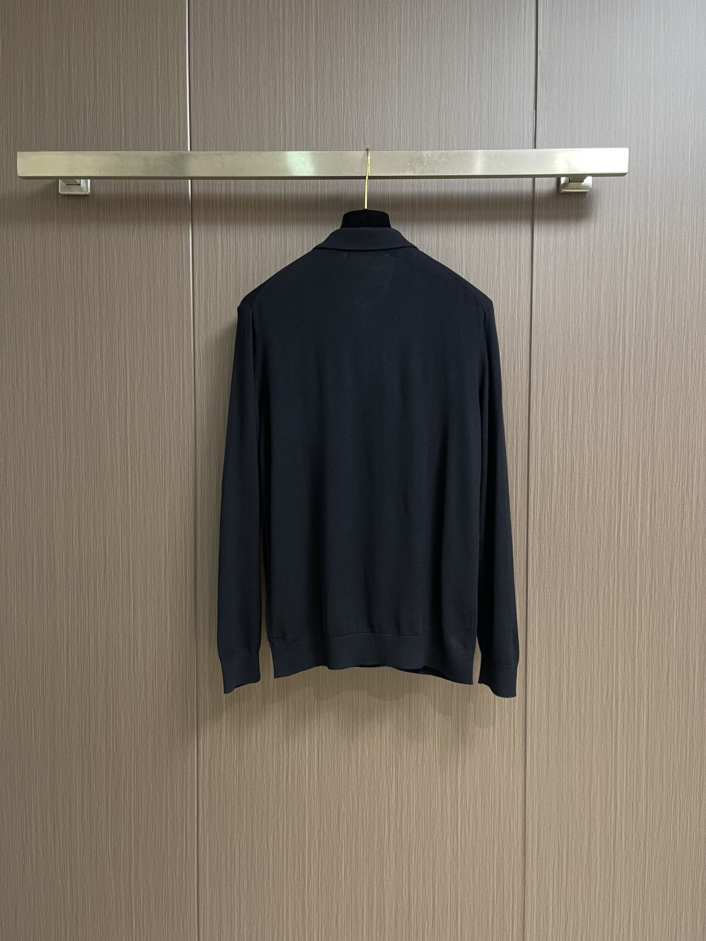kiton 半拉链翻领针织毛衣，精选优质美利奴羊毛，轻盈蓬松却比普通羊毛更保暖，室内外自由切换，告别臃肿