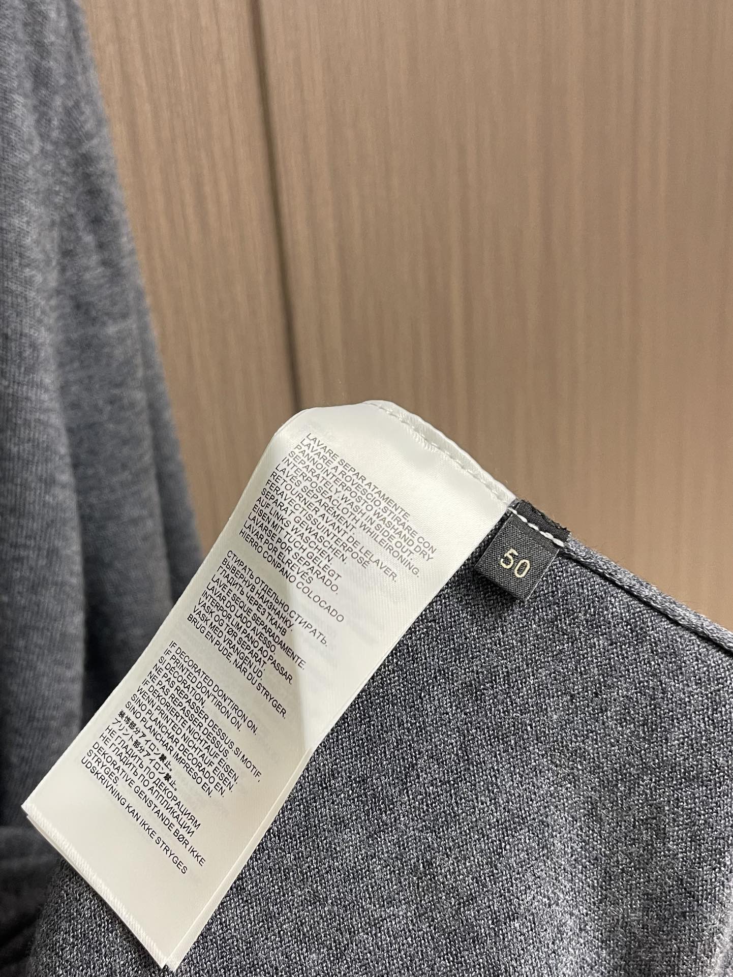 kiton 半拉链翻领针织毛衣，精选优质美利奴羊毛，轻盈蓬松却比普通羊毛更保暖，室内外自由切换，告别臃肿